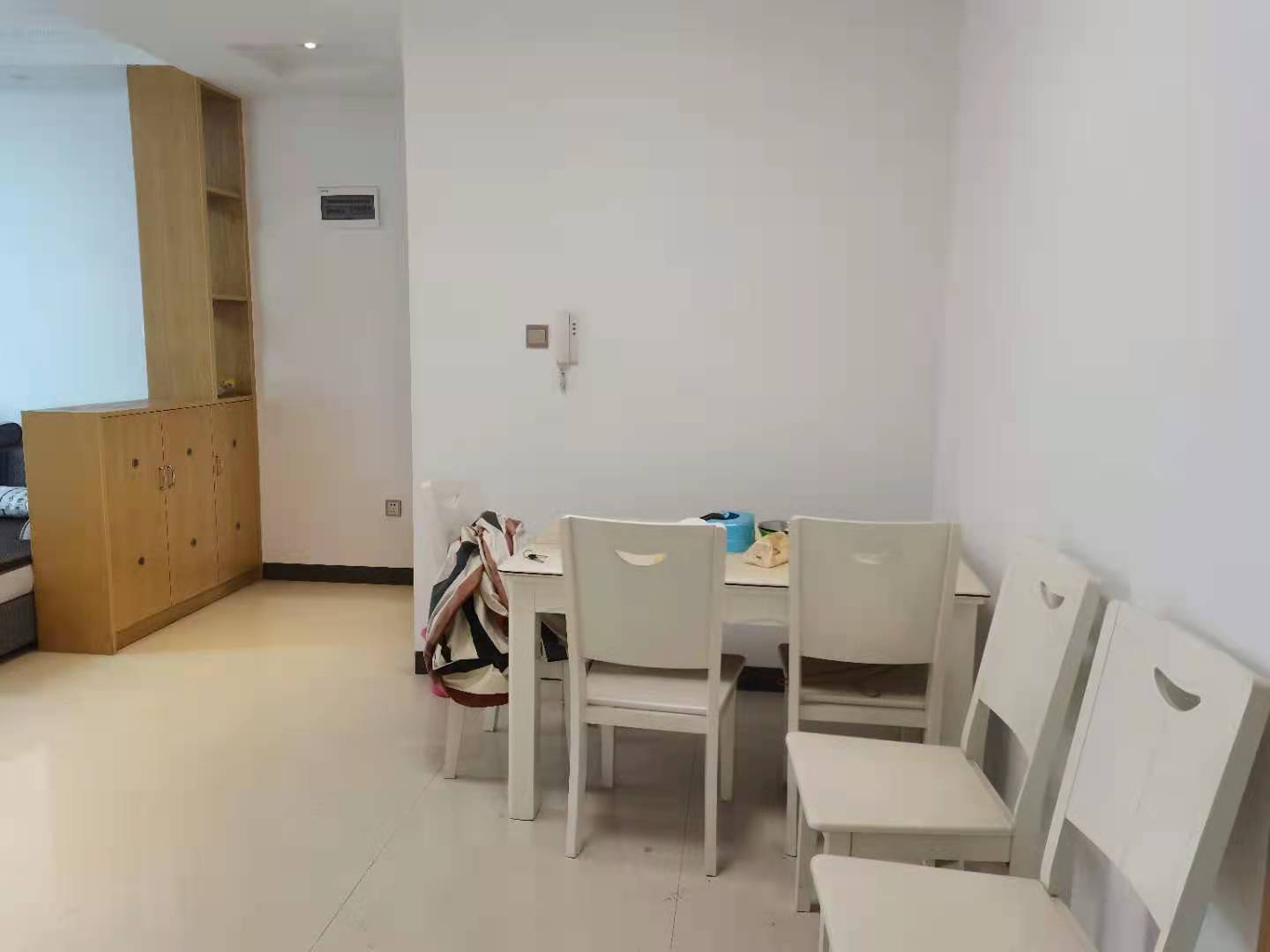 金碧花园  3室2厅1卫    46.8万 金碧花园  3室2厅1卫    46.8万客厅