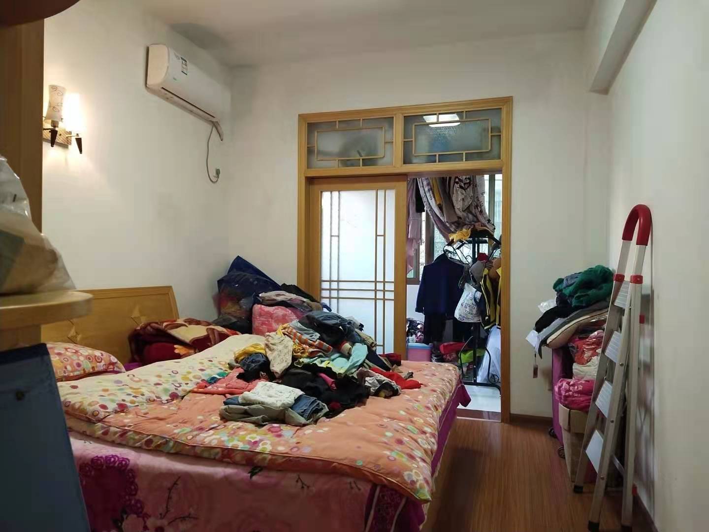 康复医院家属楼  3室2厅2卫    87.0万 康复医院家属楼  3室2厅2卫    87.0万卧室