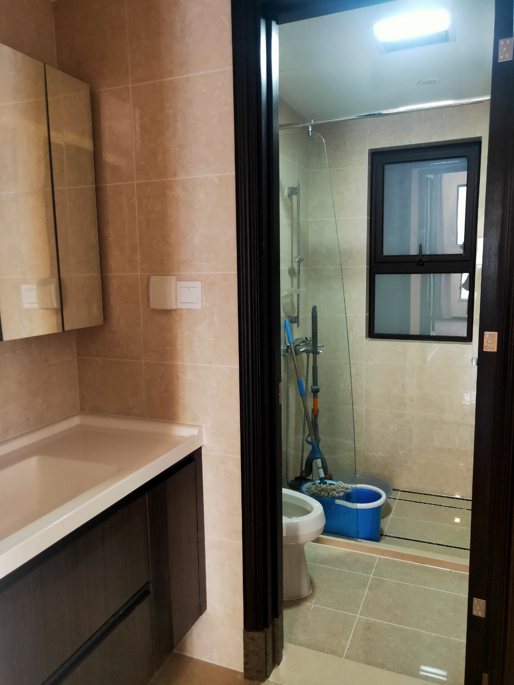 万科翡翠公园  3室2厅2卫    3300.0元/月 万科翡翠公园  3室2厅2卫    3300.0元/月室内图