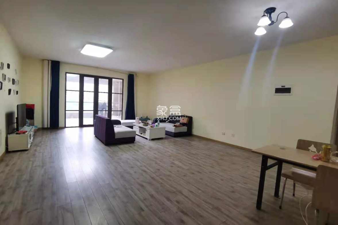 南湖国际1期  3室2厅1卫    2500.0元/月 南湖国际1期  3室2厅1卫    2500.0元/月室内图