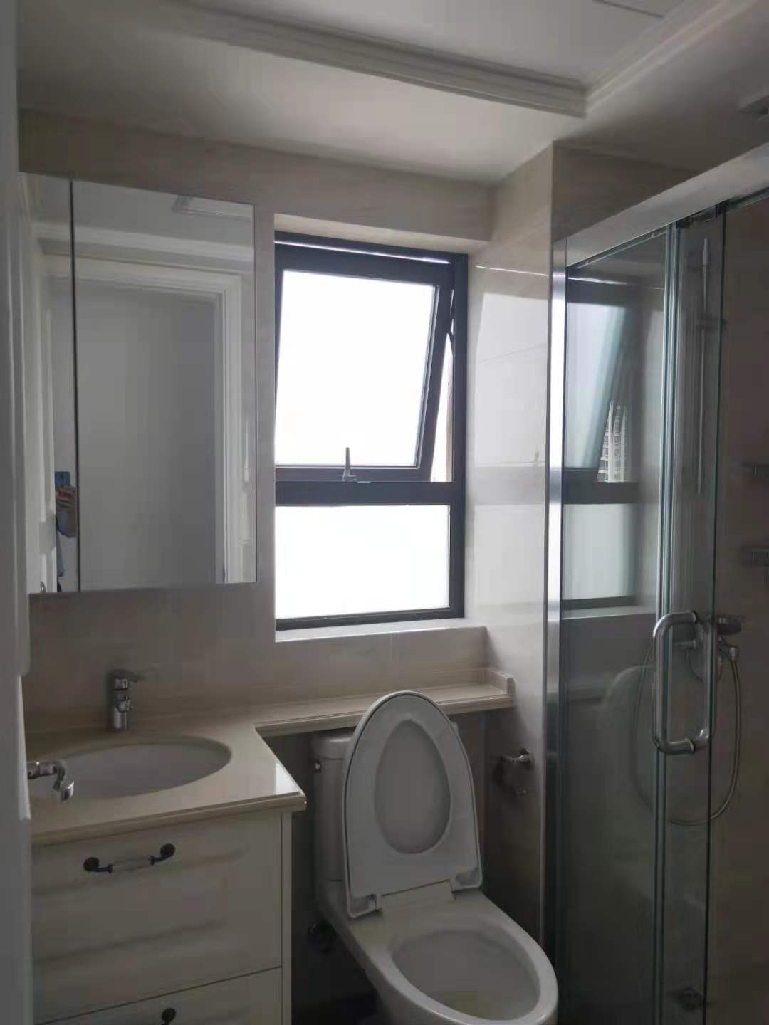 中海锦江城云熙二期  3室2厅2卫    2600.0元/月 中海锦江城云熙二期  3室2厅2卫    2600.0元/月室内图