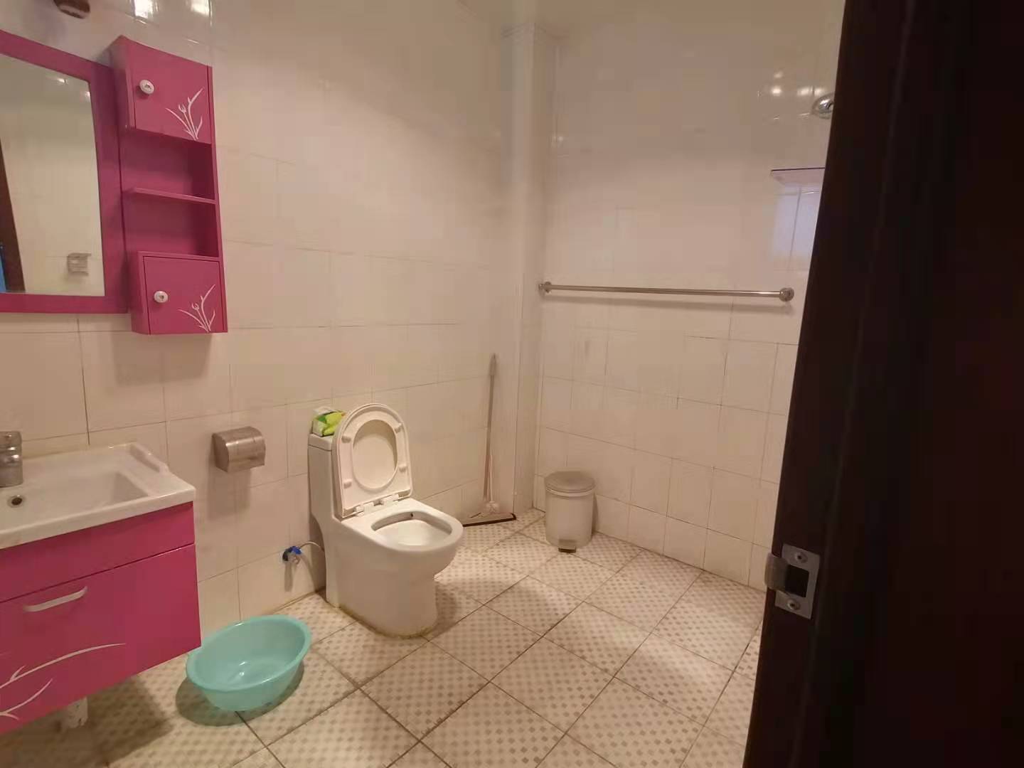 河池新居  4室2厅1卫    3000.0元/月 河池新居  4室2厅1卫    3000.0元/月室内图