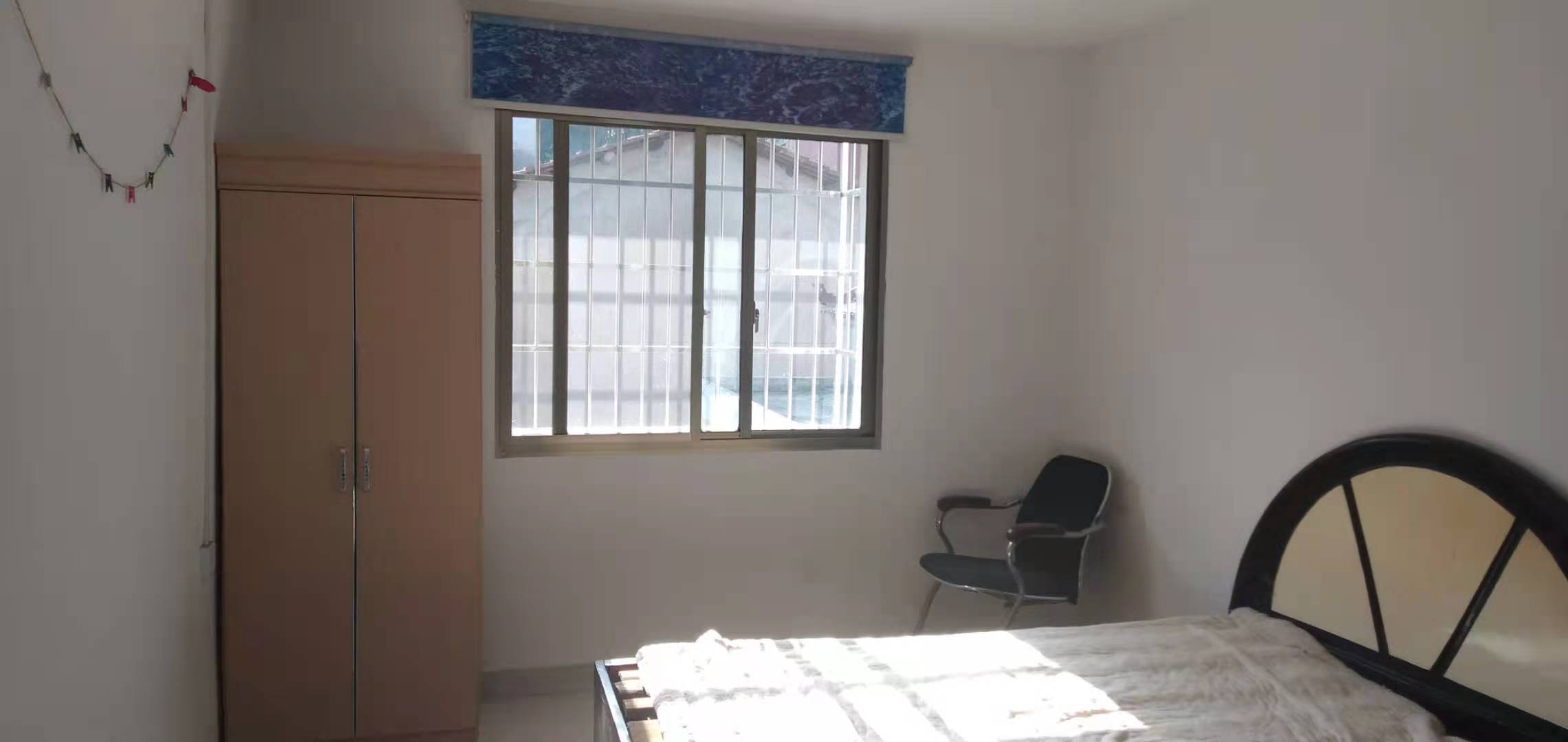 龙泰大楼(龙泰小区)  1室1厅1卫    700.0元/月 龙泰大楼(龙泰小区)  1室1厅1卫    700.0元/月室内图