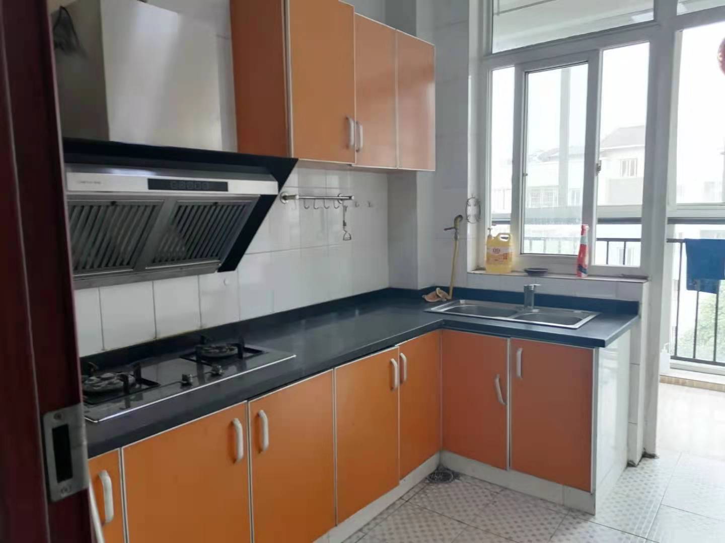 河池新居  4室2厅1卫    3000.0元/月 河池新居  4室2厅1卫    3000.0元/月室内图