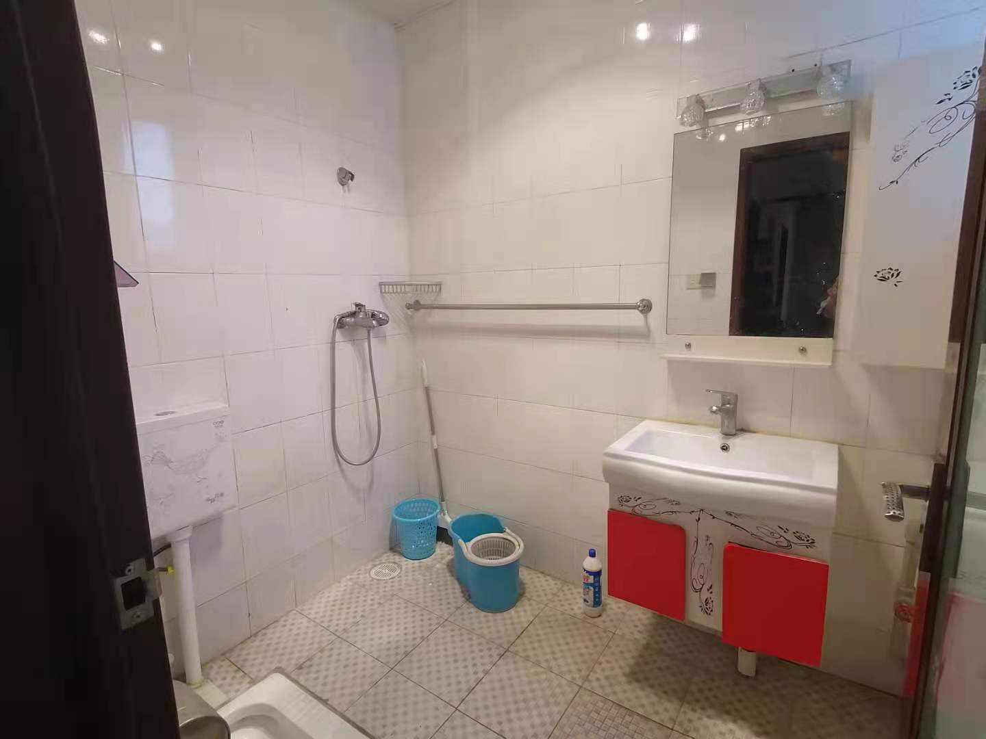 河池新居  4室2厅1卫    3000.0元/月 河池新居  4室2厅1卫    3000.0元/月室内图