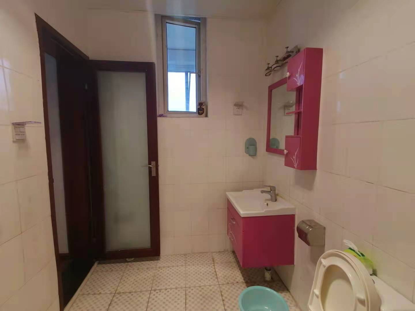 河池新居  4室2厅1卫    3000.0元/月 河池新居  4室2厅1卫    3000.0元/月室内图