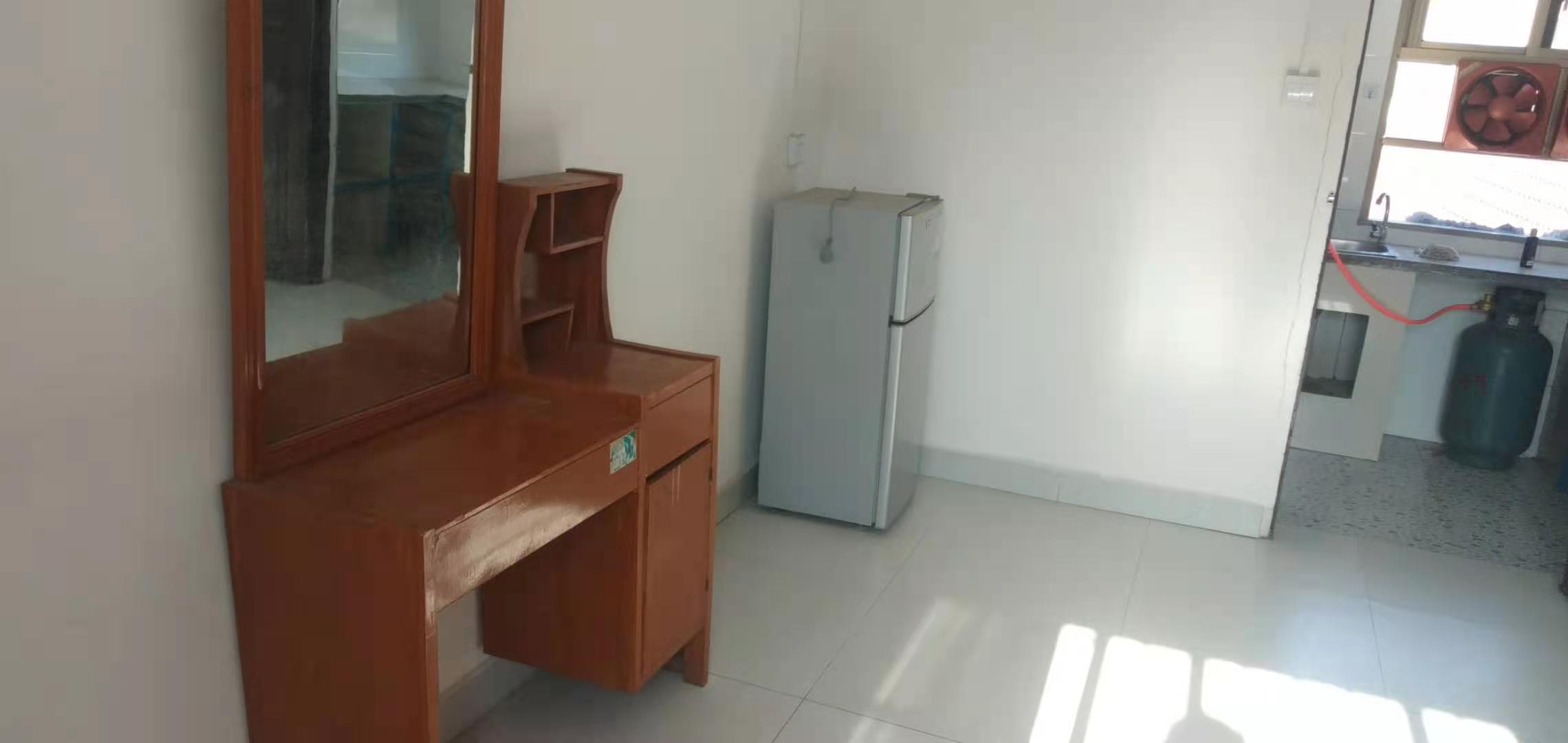 龙泰大楼(龙泰小区) 1室1厅1卫 700.0元/月 龙泰大楼(龙泰小区) 1室1厅1卫 700.0元/月室内图