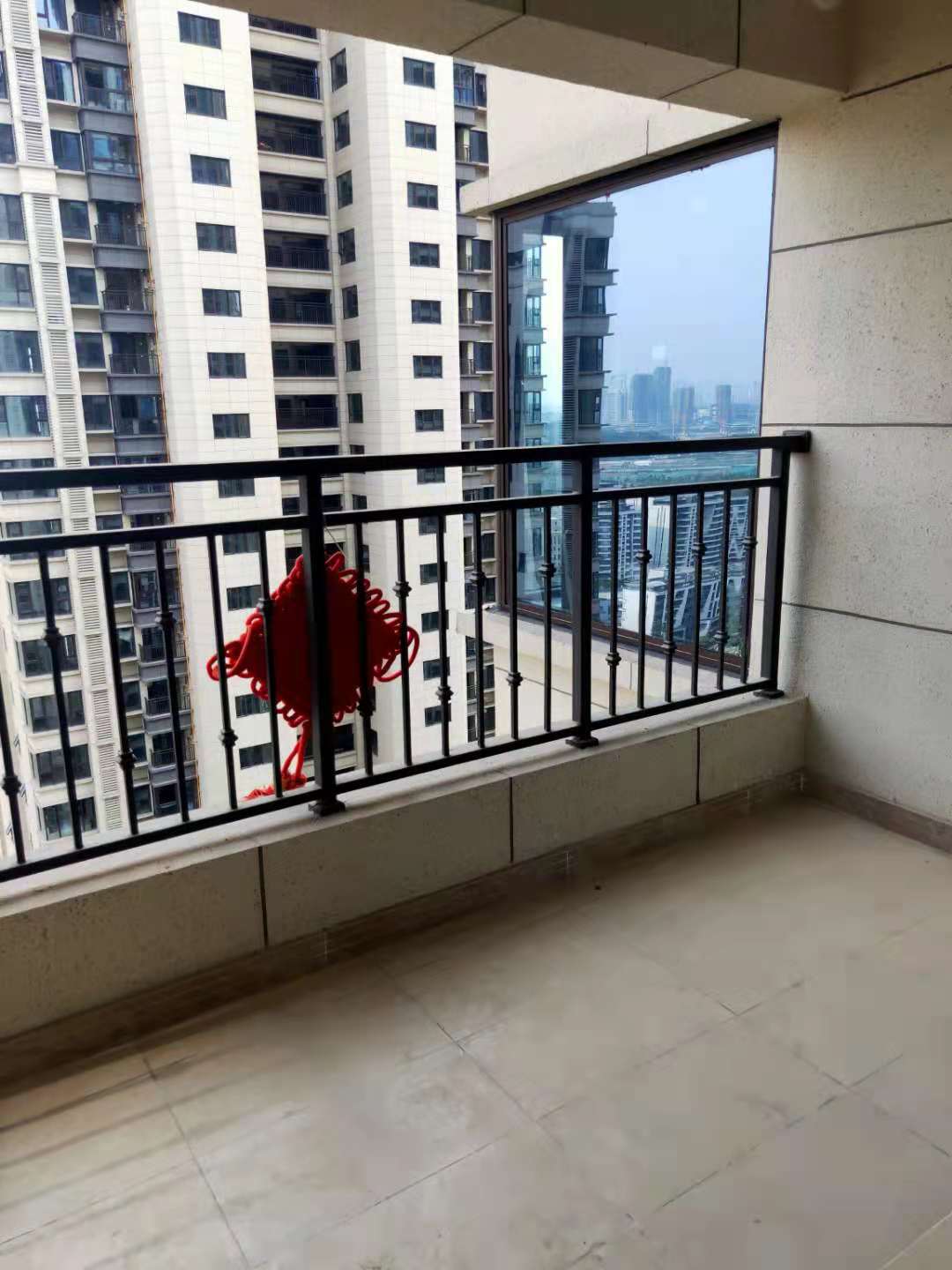 中海锦江城云熙二期  3室2厅2卫    2600.0元/月 中海锦江城云熙二期  3室2厅2卫    2600.0元/月室内图