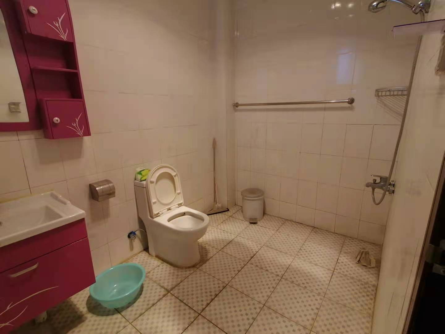 河池新居  4室2厅1卫    3000.0元/月 河池新居  4室2厅1卫    3000.0元/月室内图