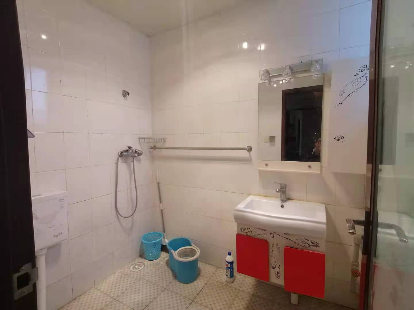 河池新居  4室2厅1卫    3000.0元/月 河池新居  4室2厅1卫    3000.0元/月室内图