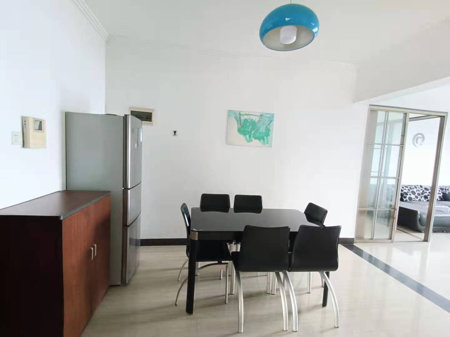 嘉天嘉园  3室2厅2卫    110.0万 嘉天嘉园  3室2厅2卫    110.0万客厅