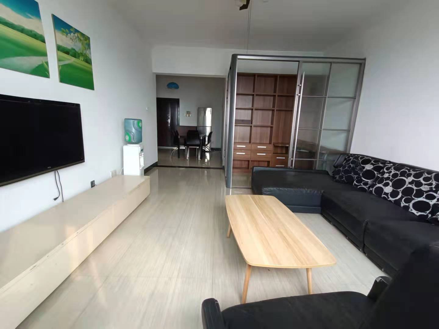 嘉天嘉园  3室2厅2卫    110.0万 嘉天嘉园  3室2厅2卫    110.0万客厅