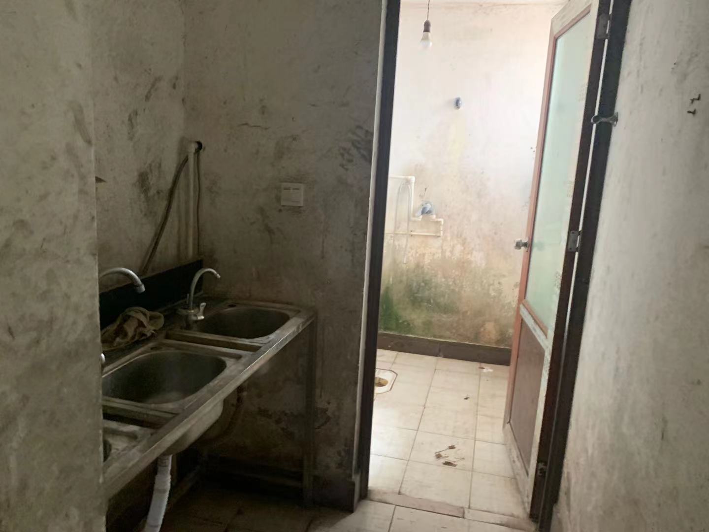 荷塘香榭 3室2厅1卫 1500.0元/月 荷塘香榭 3室2厅1卫 1500.0元/月室内图