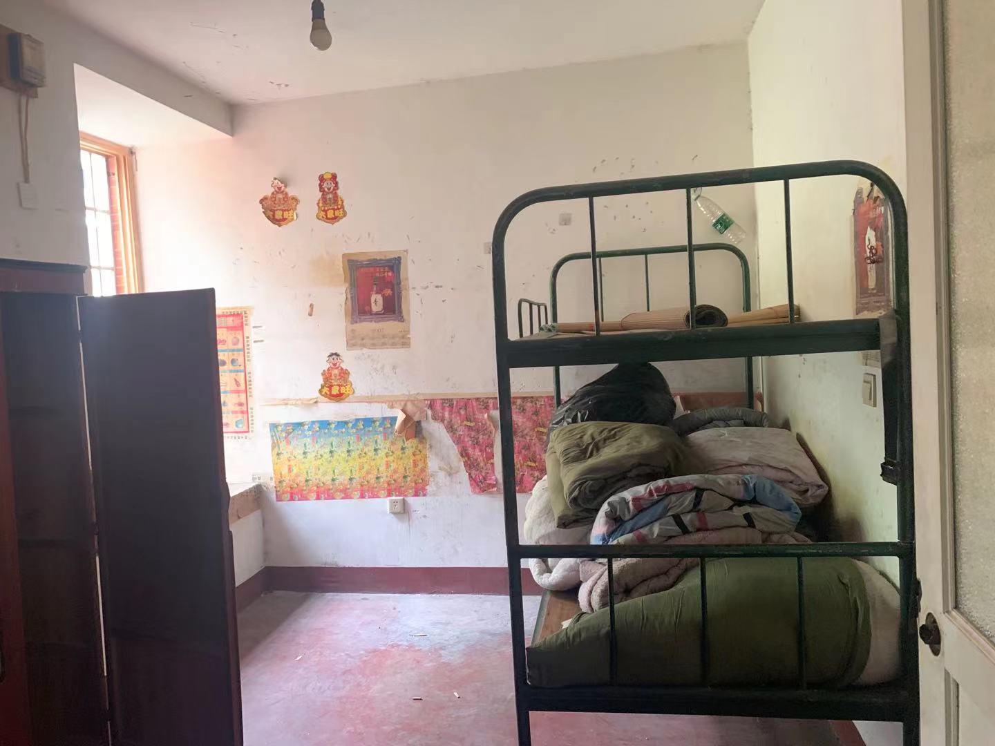 荷塘香榭 3室2厅1卫 1500.0元/月 荷塘香榭 3室2厅1卫 1500.0元/月室内图