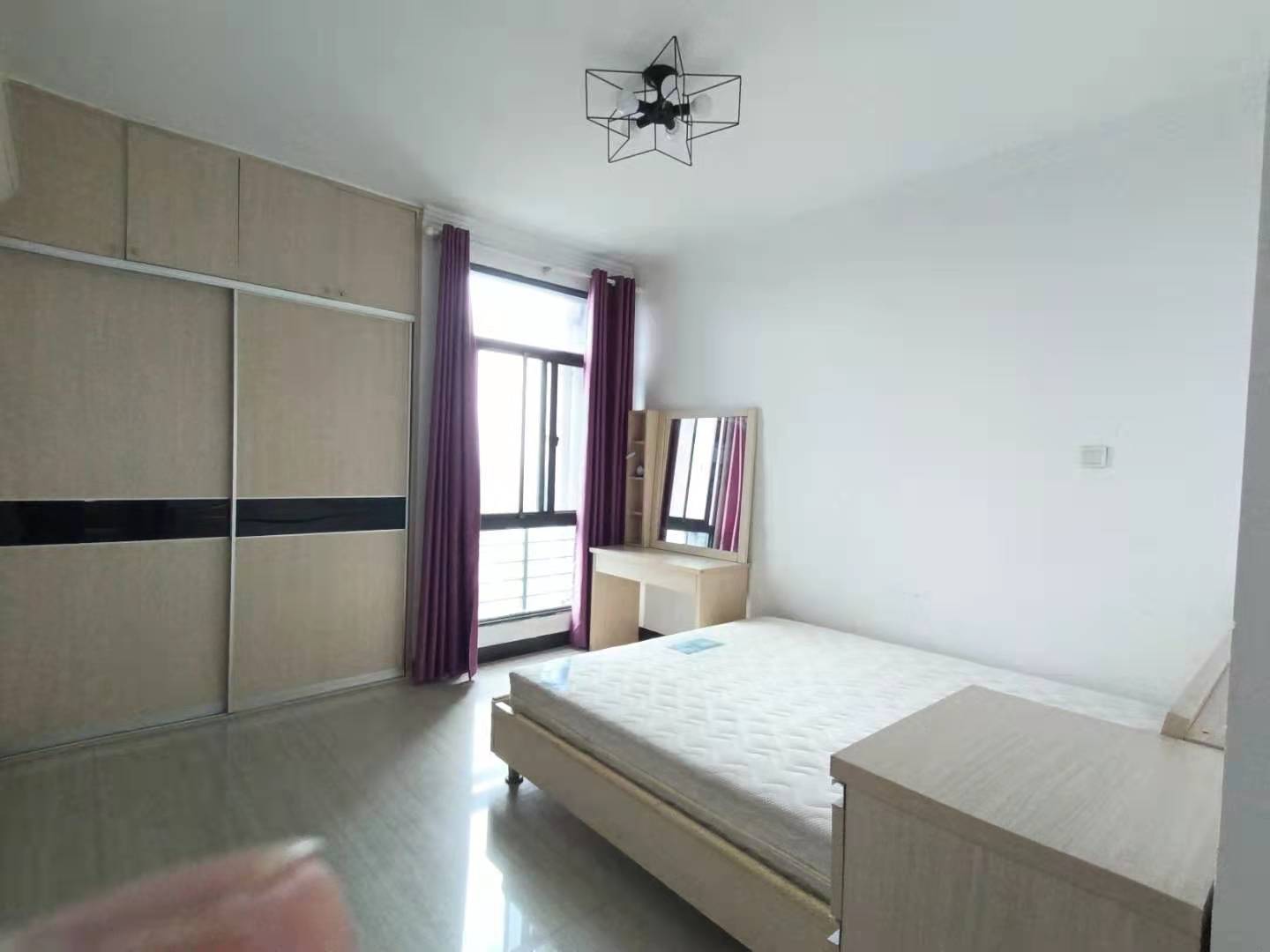 嘉天嘉园  3室2厅2卫    110.0万 嘉天嘉园  3室2厅2卫    110.0万客厅