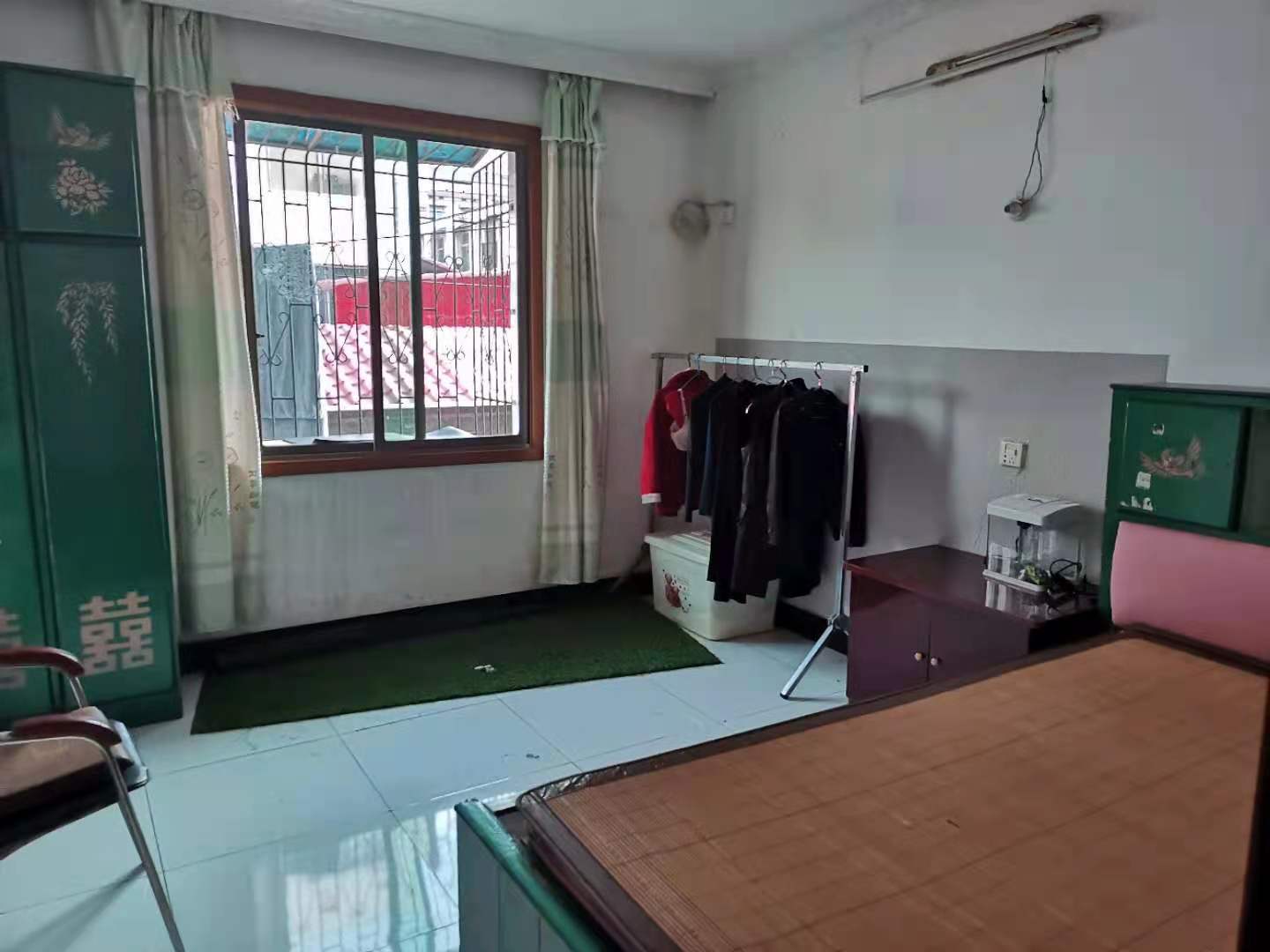 粟公港社区 4室2厅2卫 60.0万 粟公港社区 4室2厅2卫 60.0万卧室