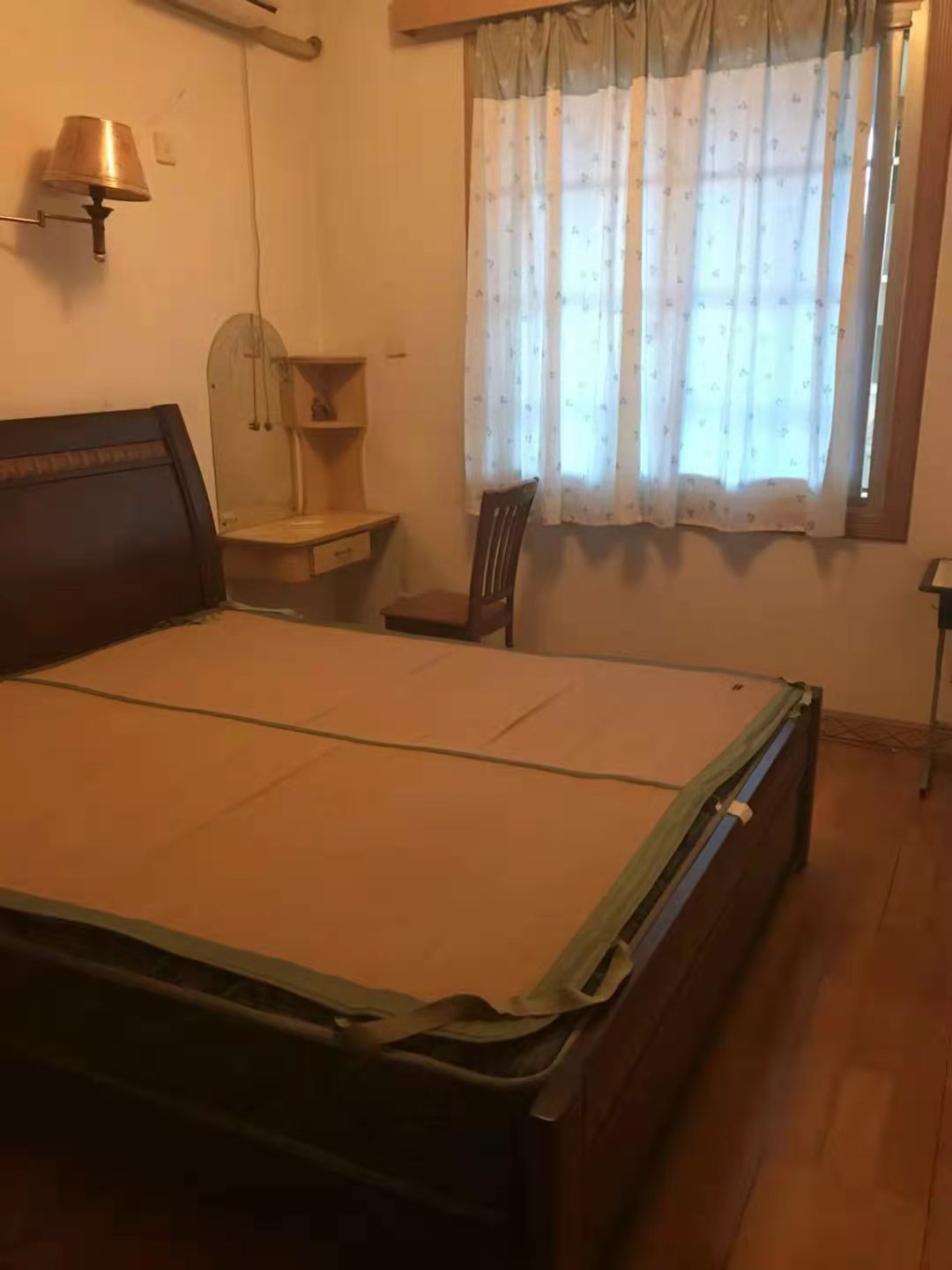 文化路中级法院(文化路38号) 3室1厅1卫 1300.0元/月 文化路中级法院(文化路38号) 3室1厅1卫 1300.0元/月室内图