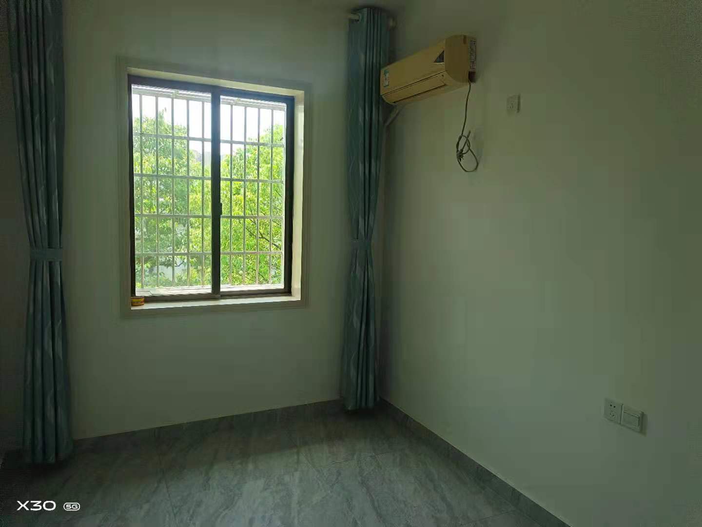 橡胶机家属区  2室1厅1卫    34.8万 橡胶机家属区  2室1厅1卫    34.8万客厅