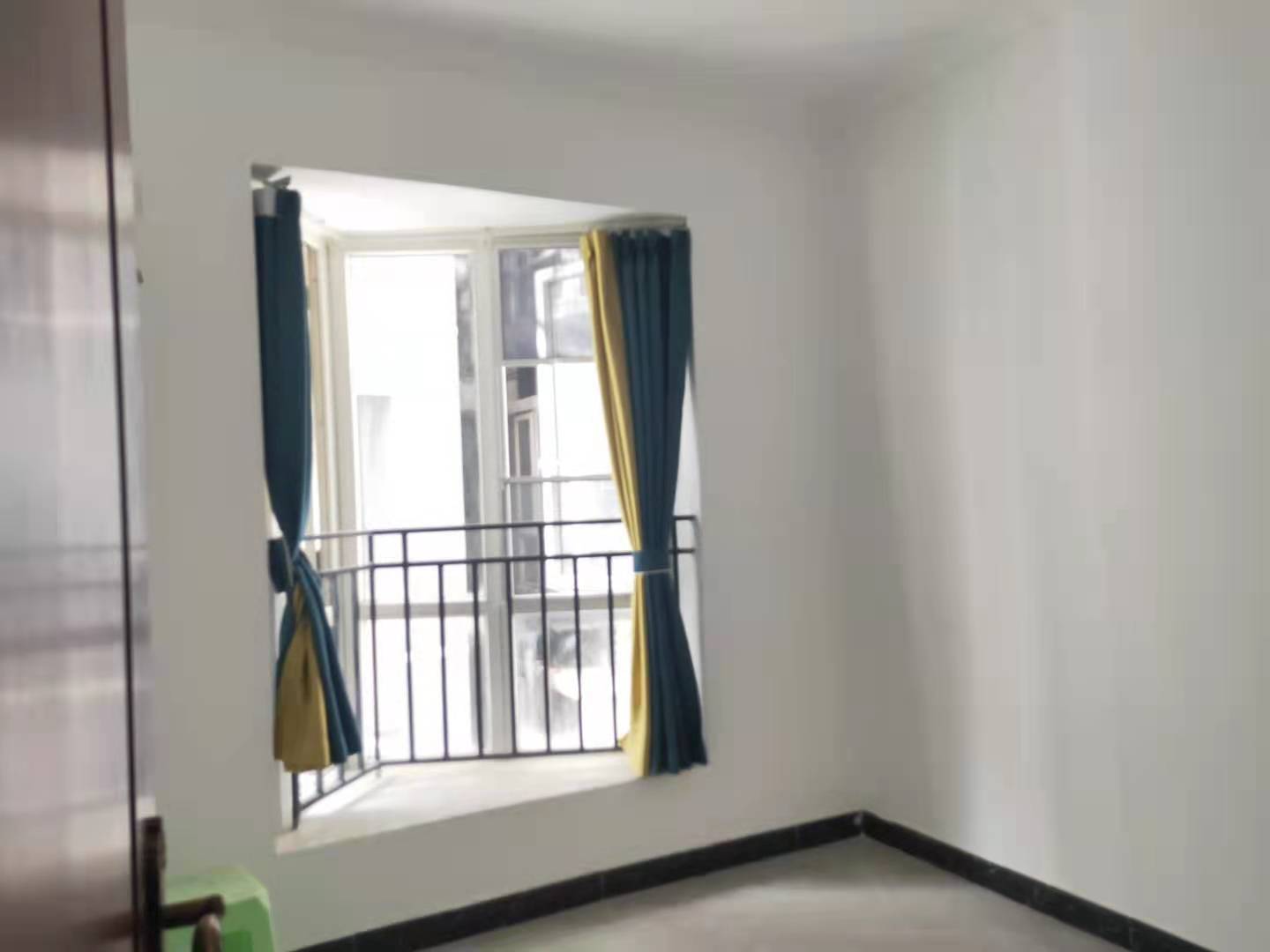 二江花园  2室1厅1卫    2000.0元/月 二江花园  2室1厅1卫    2000.0元/月室内图1