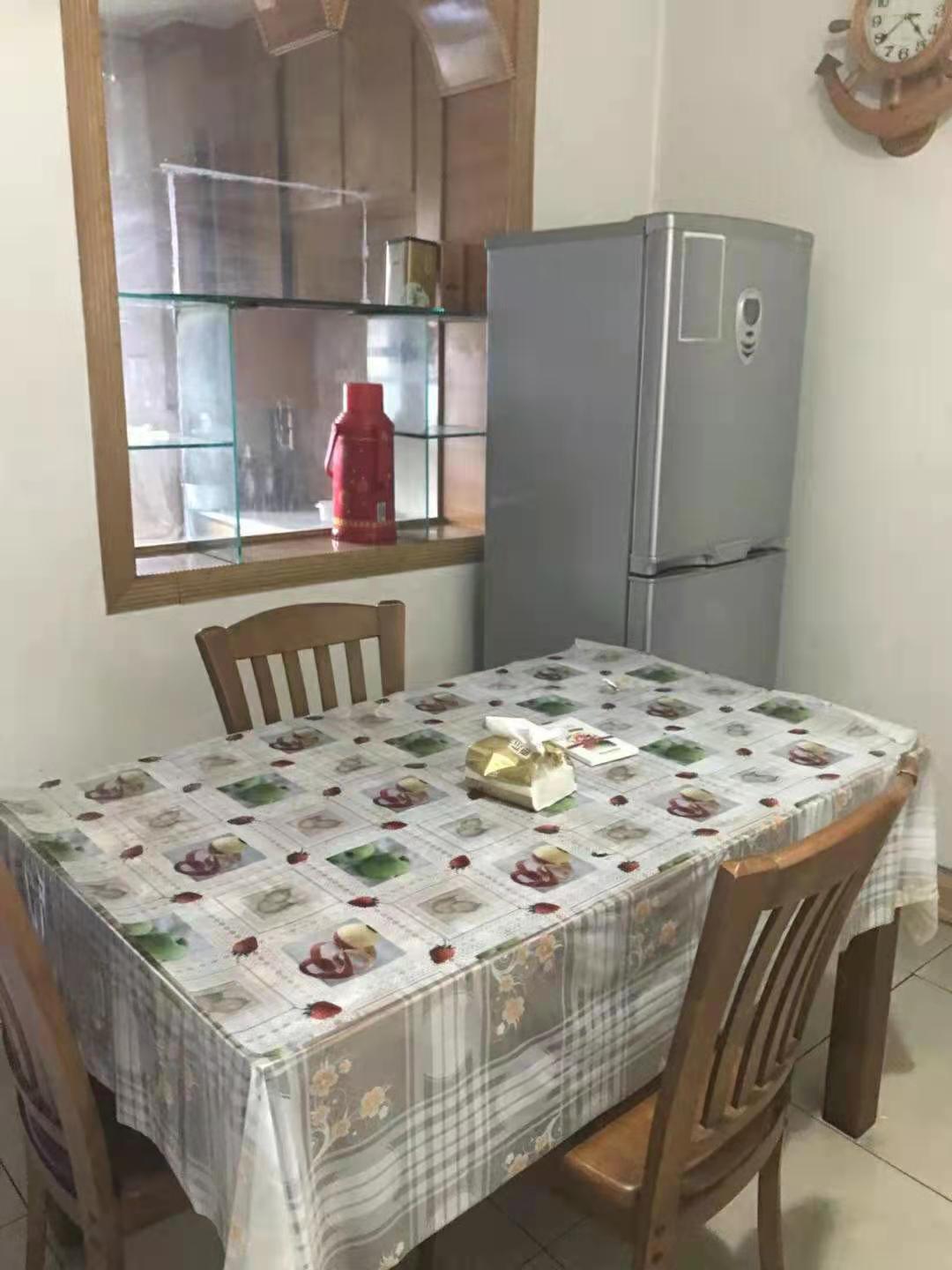 文化路中级法院(文化路38号) 3室1厅1卫 1300.0元/月 文化路中级法院(文化路38号) 3室1厅1卫 1300.0元/月室内图