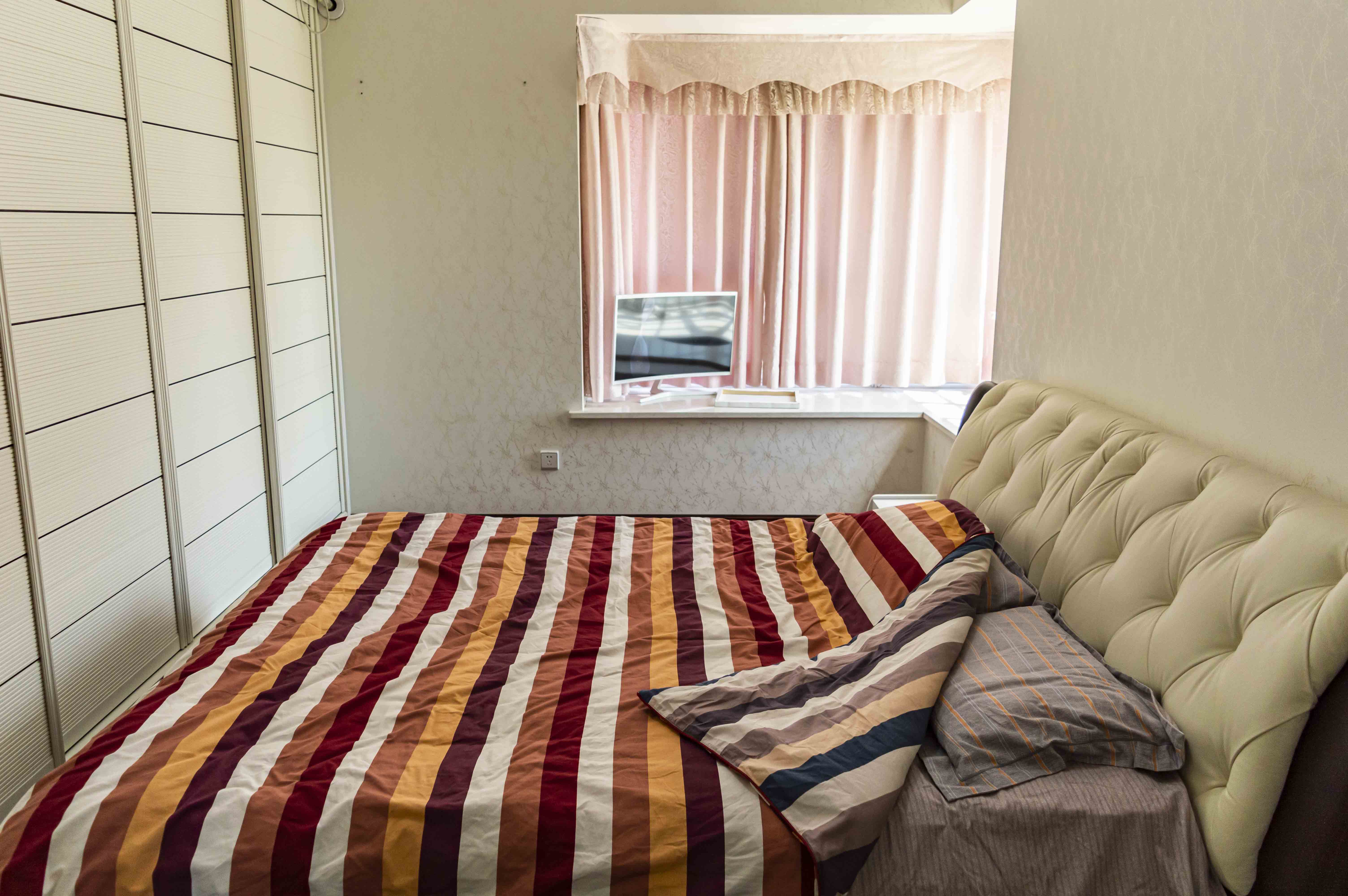 学府花园(文苑瑞景)  3室2厅2卫    88.0万 学府花园(文苑瑞景)  3室2厅2卫    88.0万卫生间