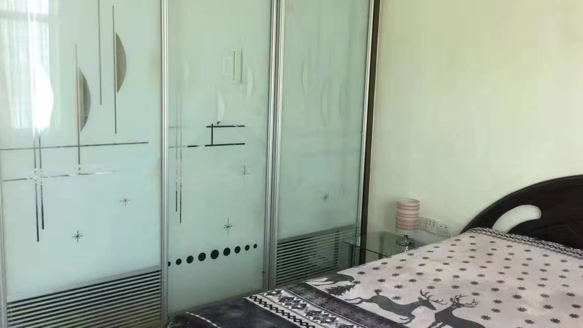 涟钢粮食局家属楼  3室2厅2卫    42.8万 涟钢粮食局家属楼  3室2厅2卫    42.8万卧室