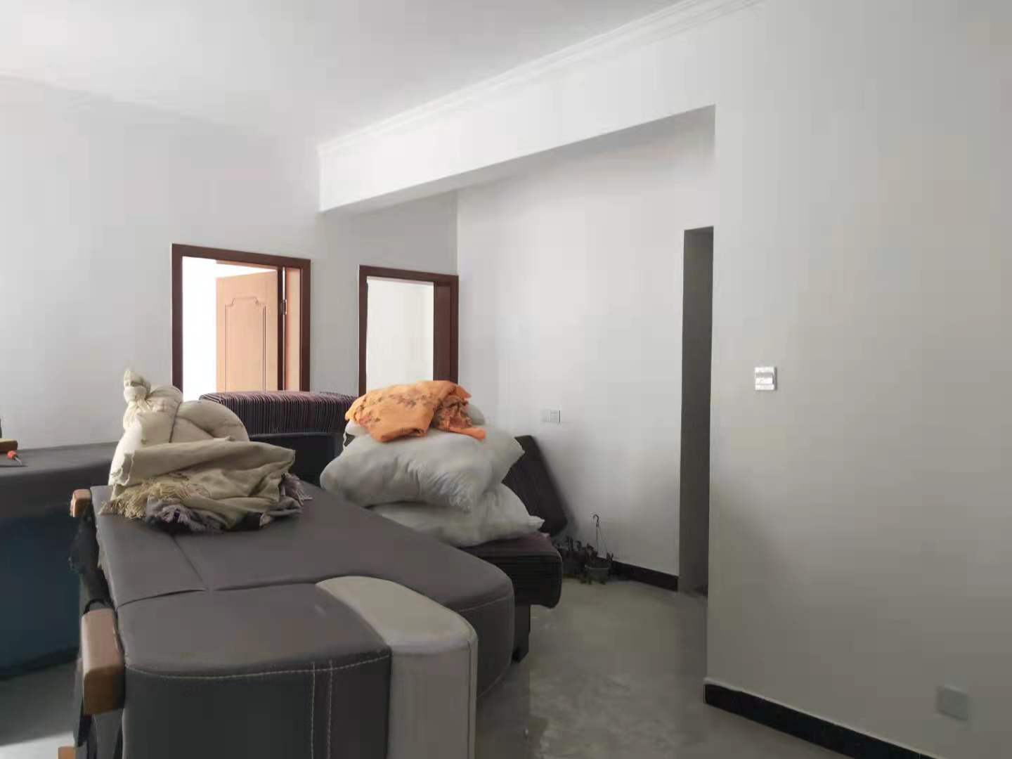 二江花园  2室1厅1卫    2000.0元/月 二江花园  2室1厅1卫    2000.0元/月室内图