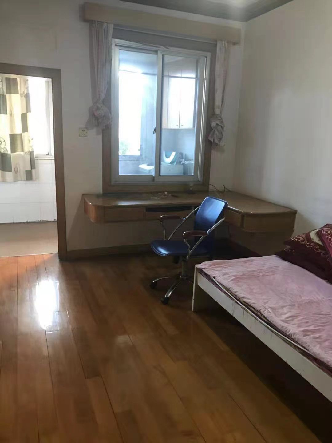 文化路中级法院(文化路38号) 3室1厅1卫 1300.0元/月 文化路中级法院(文化路38号) 3室1厅1卫 1300.0元/月室内图