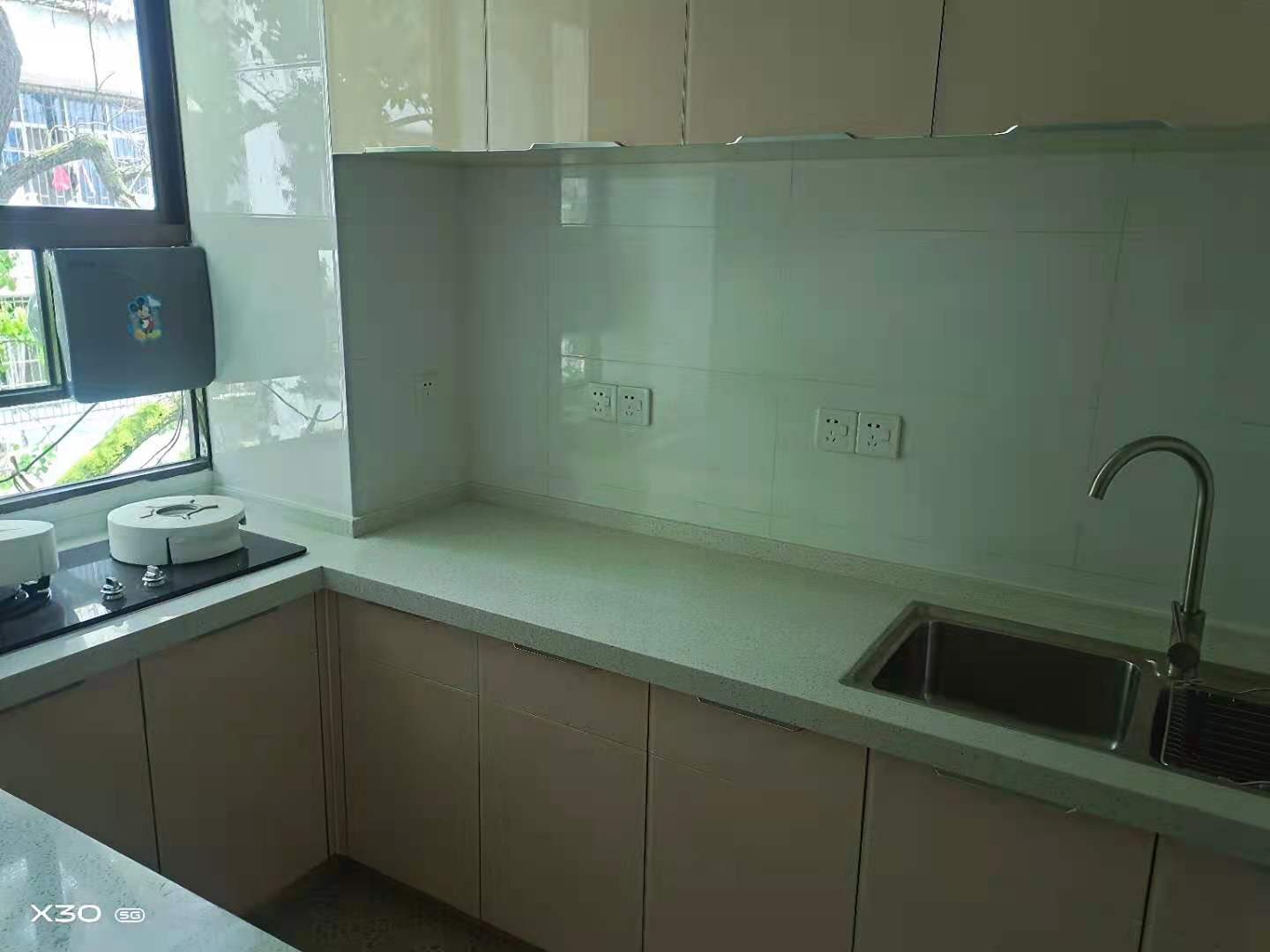 橡胶机家属区  2室1厅1卫    34.8万 橡胶机家属区  2室1厅1卫    34.8万客厅