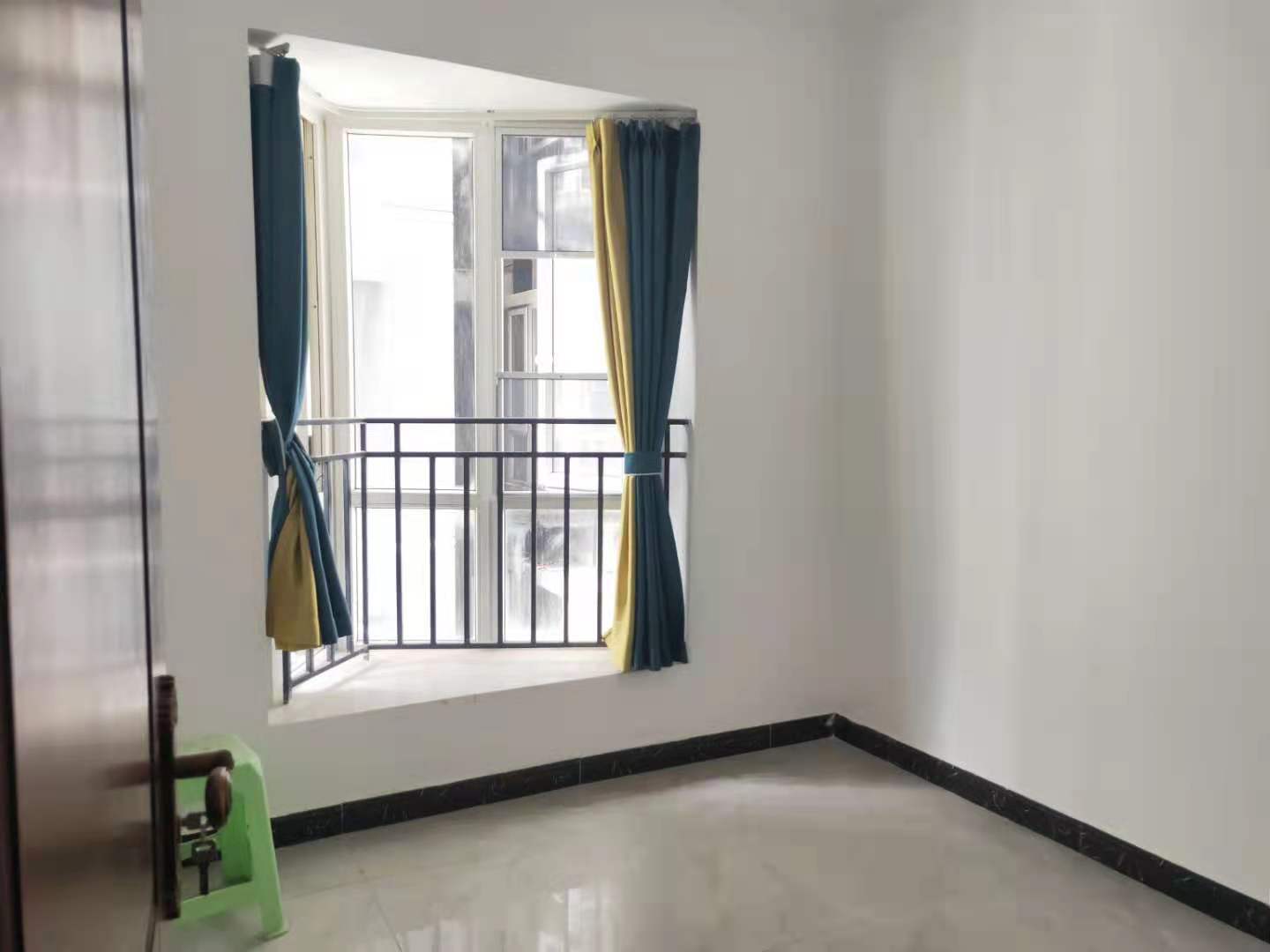 二江花园  2室1厅1卫    2000.0元/月 二江花园  2室1厅1卫    2000.0元/月室内图