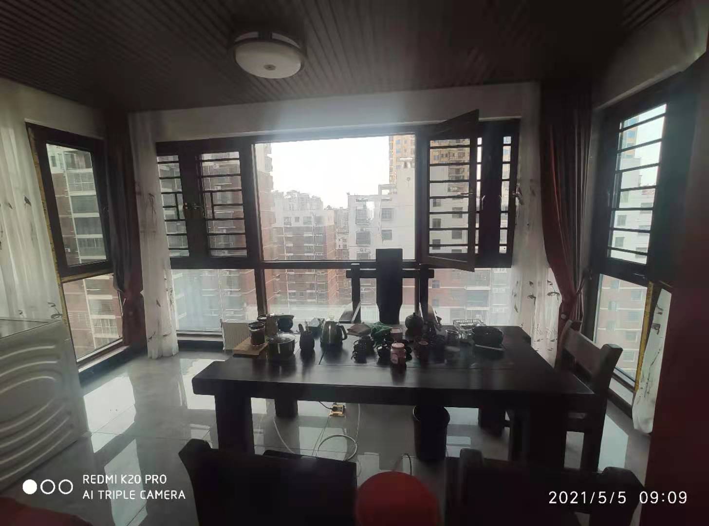 东方豪苑 3室2厅2卫 110.0万 东方豪苑 3室2厅2卫 110.0万阳台