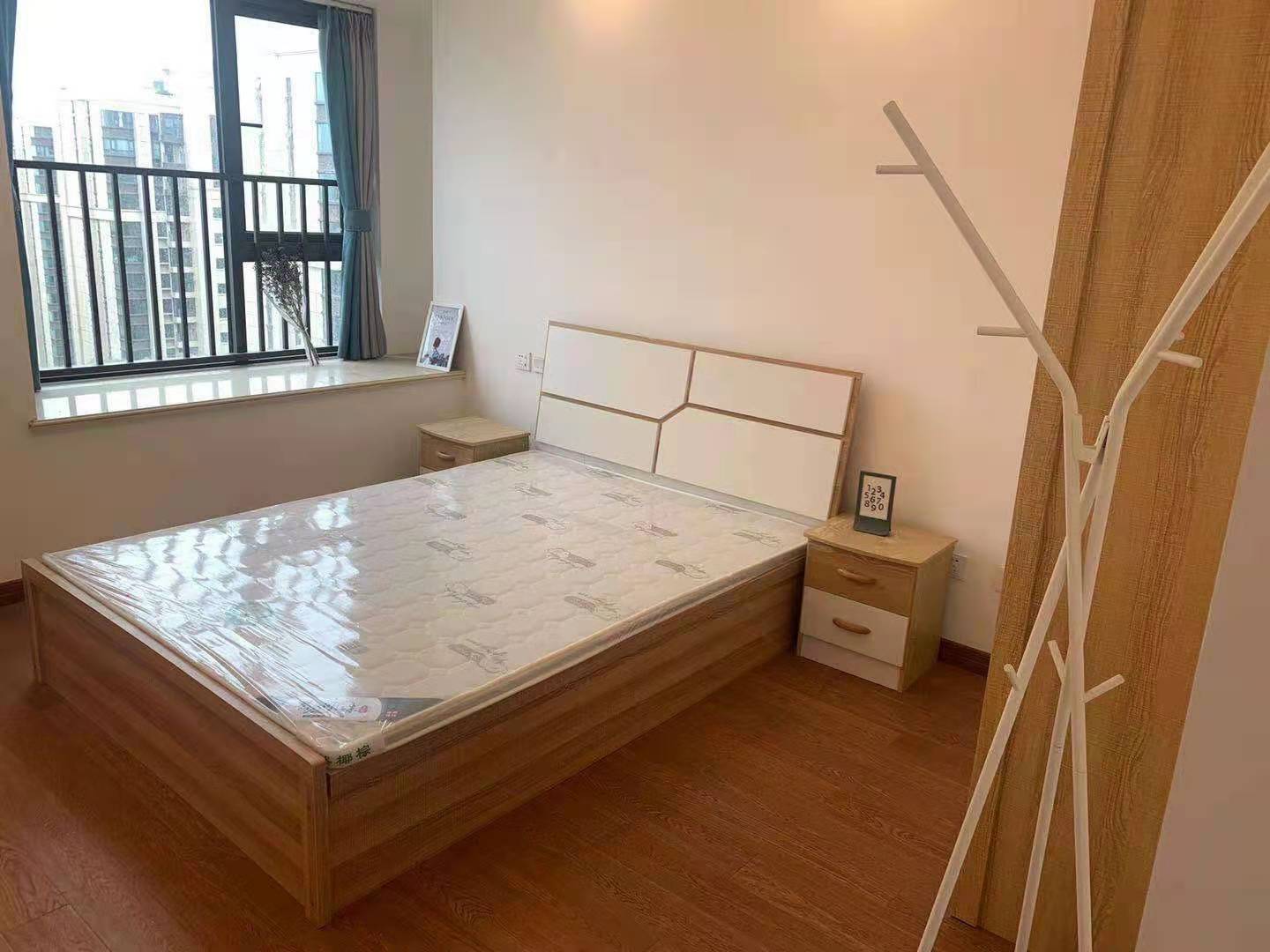 中海锦江城云熙一期 3室2厅2卫 2600.0元/月 中海锦江城云熙一期 3室2厅2卫 2600.0元/月室内图