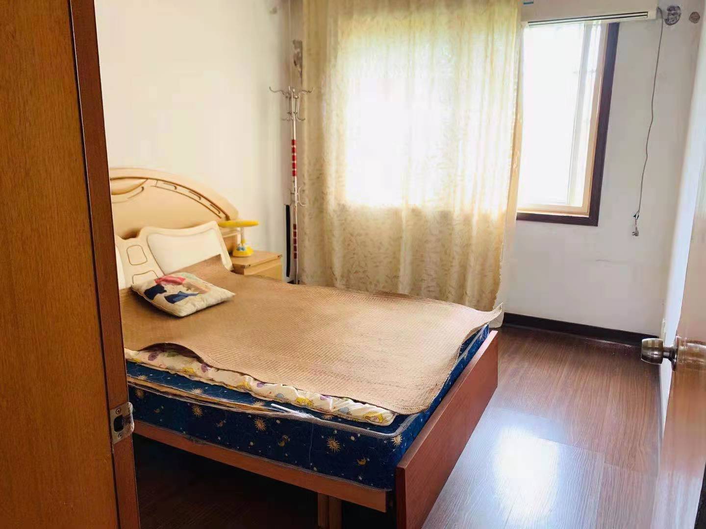 有机化工厂  3室2厅1卫   1200.00元/月室内图