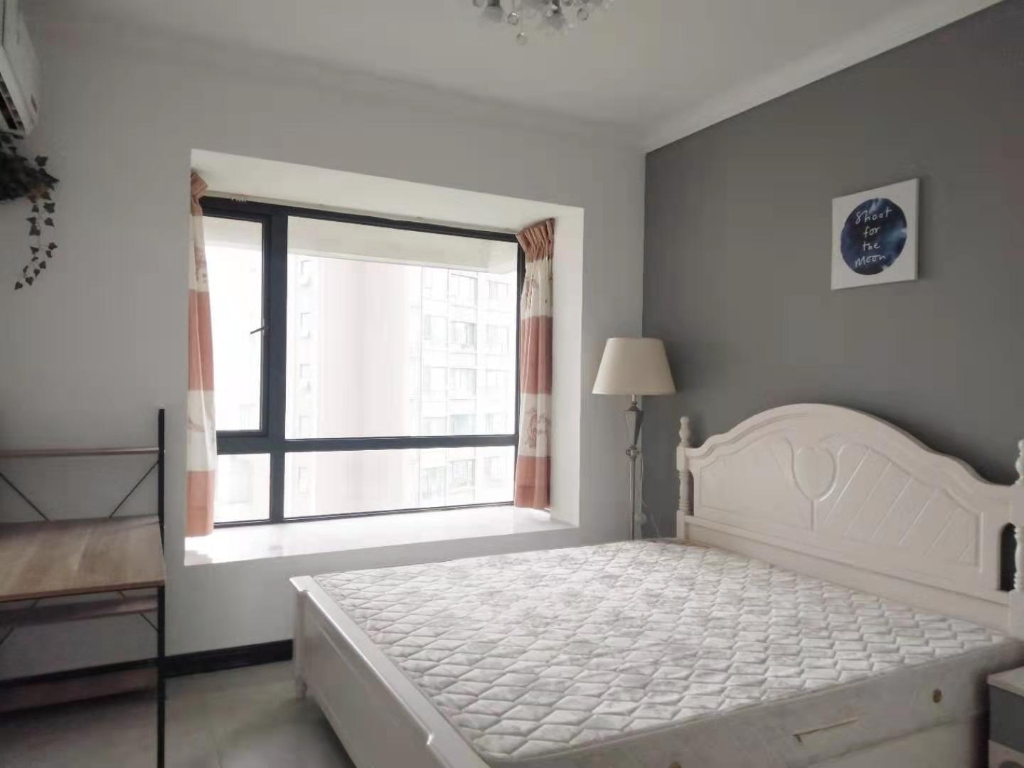 心怡紫晶城 3室2厅1卫 2600.0元/月 心怡紫晶城 3室2厅1卫 2600.0元/月室内图