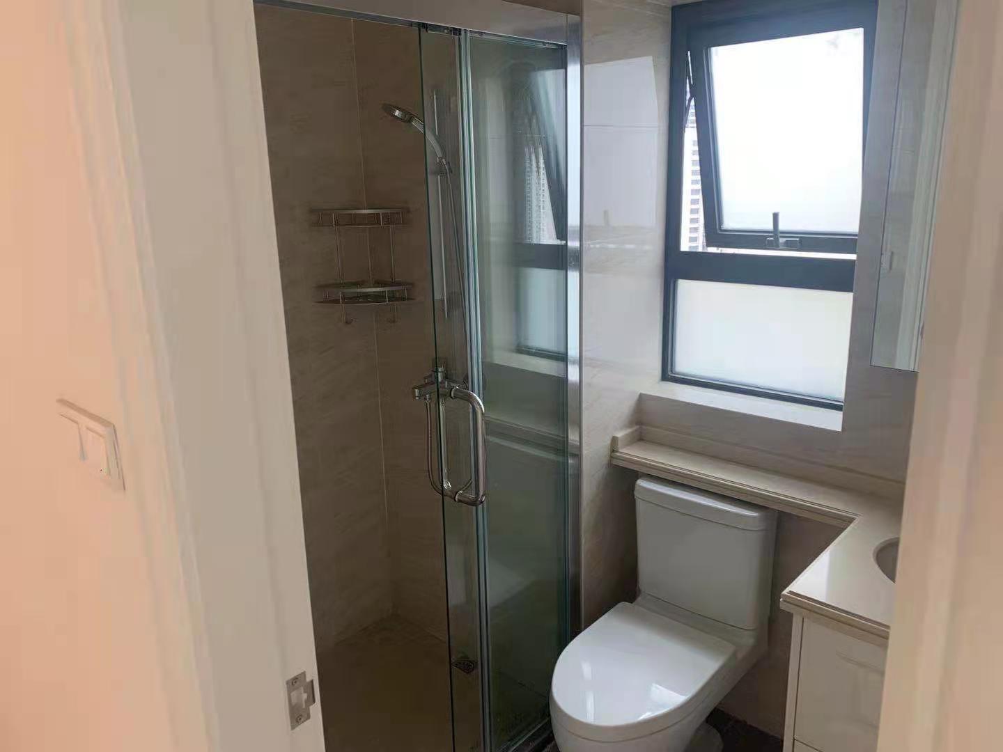 中海锦江城云熙一期 3室2厅2卫 2600.0元/月 中海锦江城云熙一期 3室2厅2卫 2600.0元/月室内图