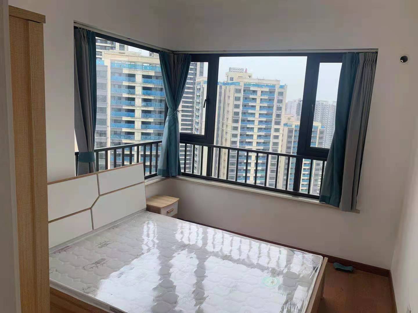 中海锦江城云熙一期 3室2厅2卫 2600.0元/月 中海锦江城云熙一期 3室2厅2卫 2600.0元/月室内图