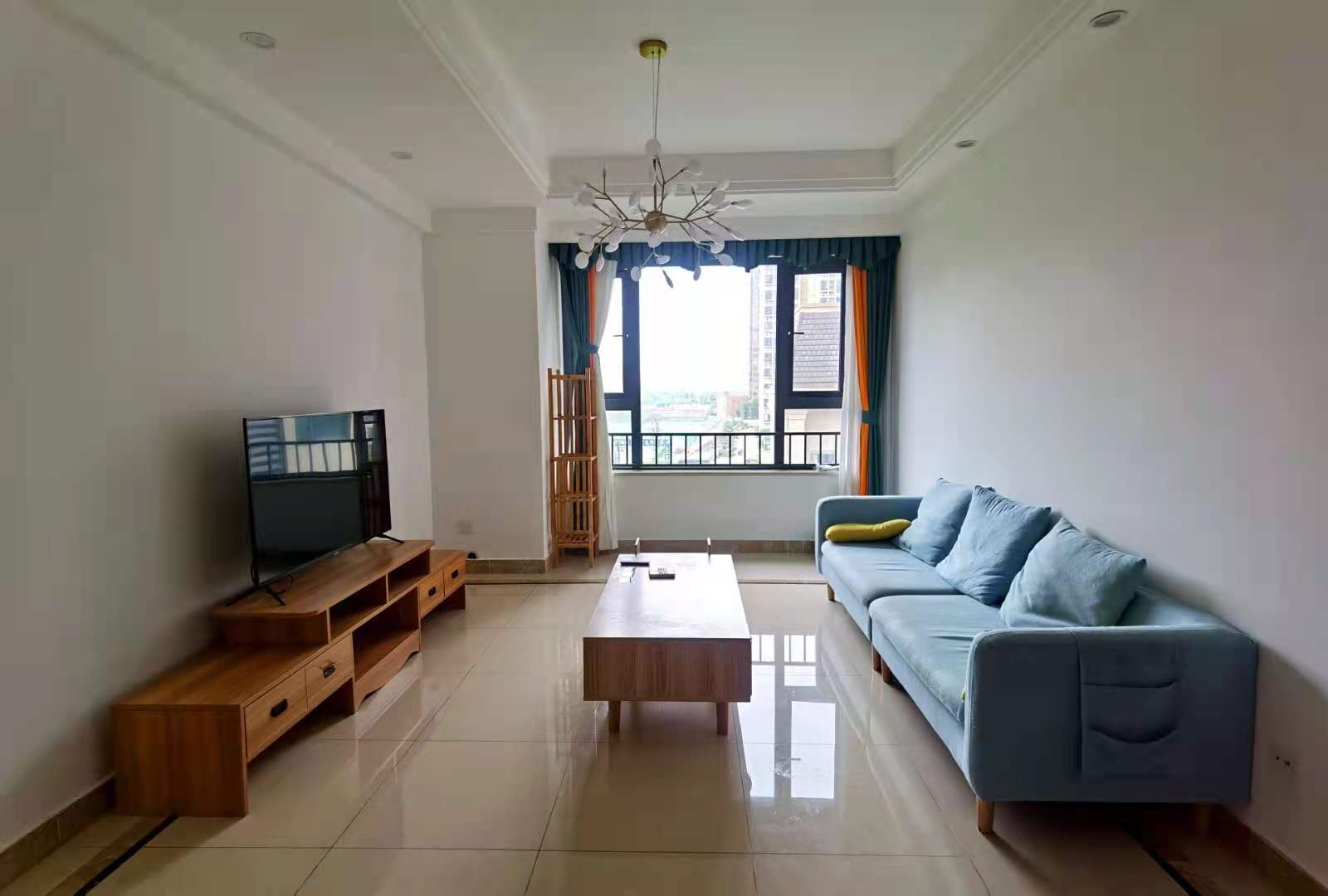 中信城右岸  2室2厅1卫    2600.0元/月 中信城右岸  2室2厅1卫    2600.0元/月