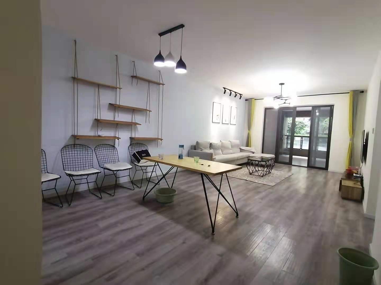 南湖国际6期  3室2厅1卫    3300.0元/月 南湖国际6期  3室2厅1卫    3300.0元/月室内图