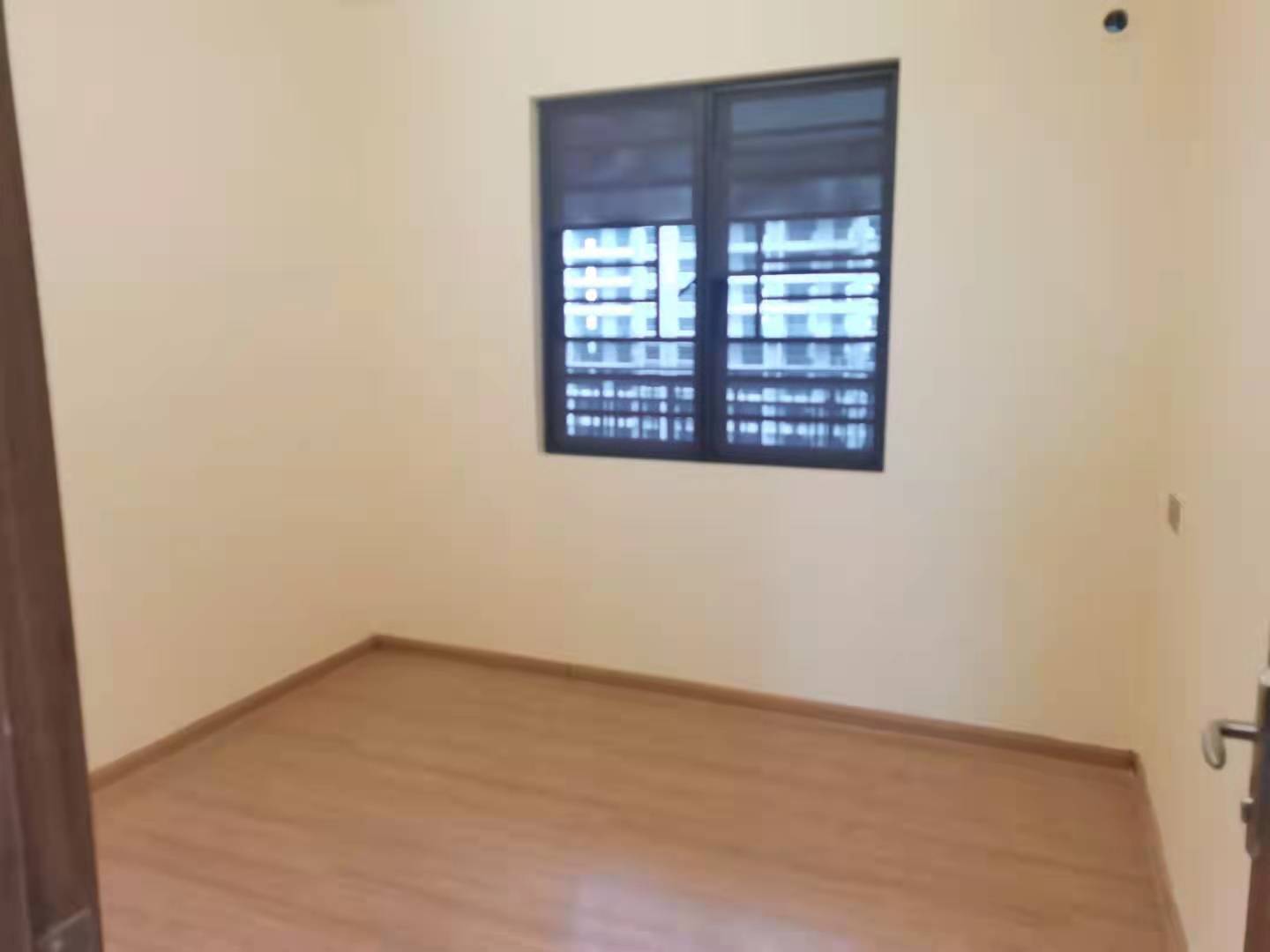 碧桂园梓山府  3室2厅2卫    2500.0元/月 碧桂园梓山府  3室2厅2卫    2500.0元/月室内图