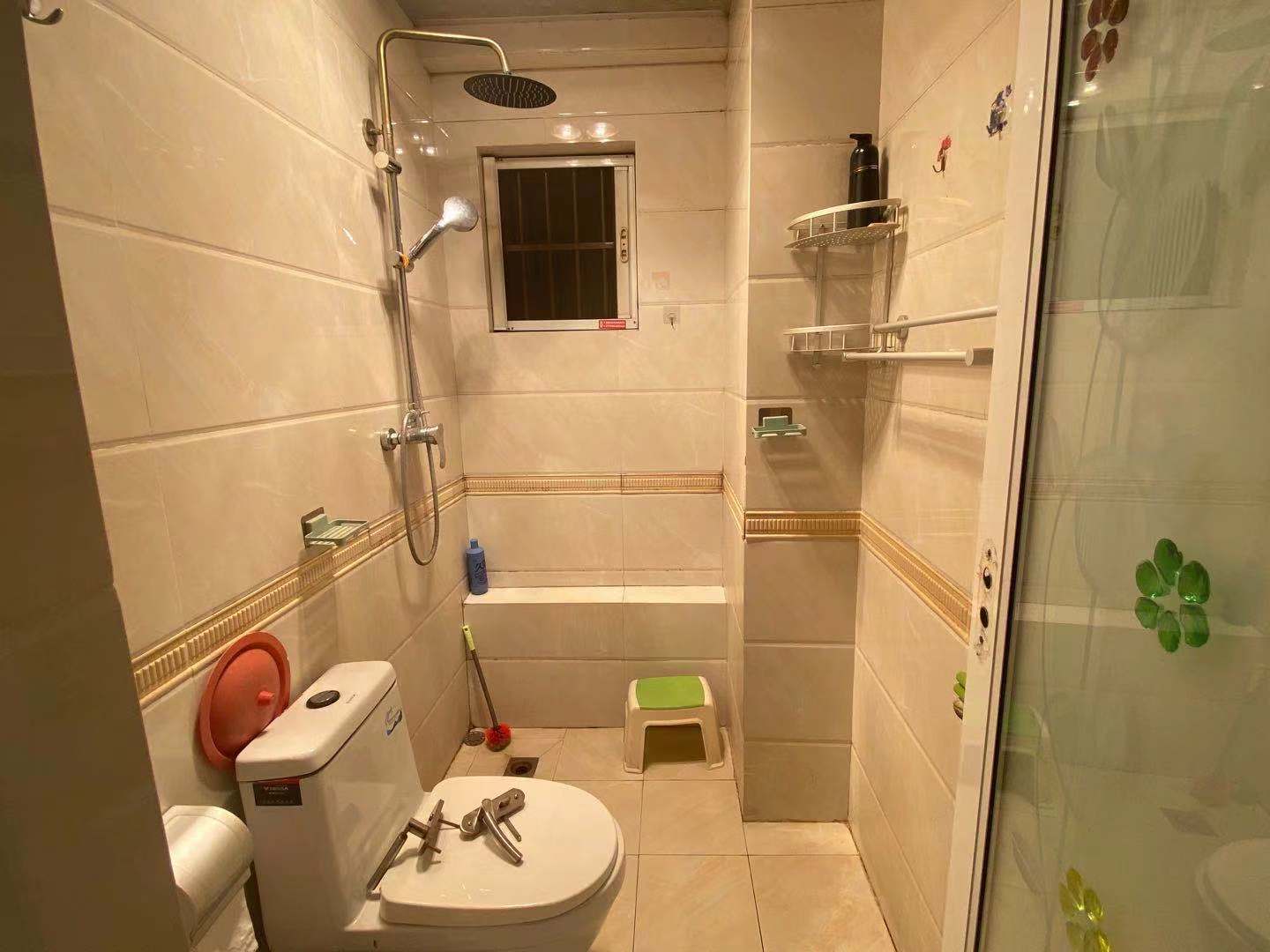 南湖半岛 2室2厅1卫 2700.0元/月 南湖半岛 2室2厅1卫 2700.0元/月室内图