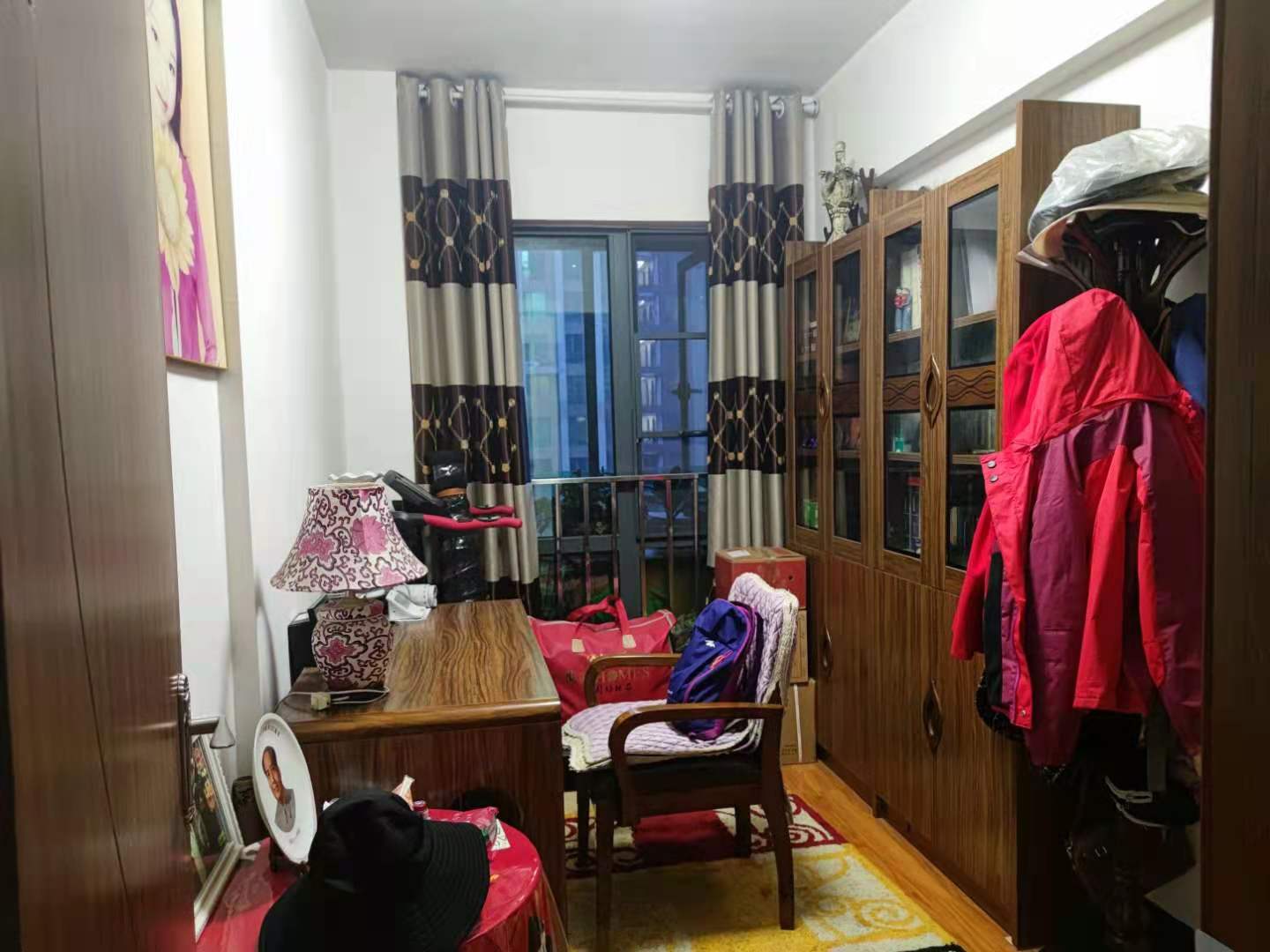 中天会展城B区  3室1厅2卫   140.00万客厅