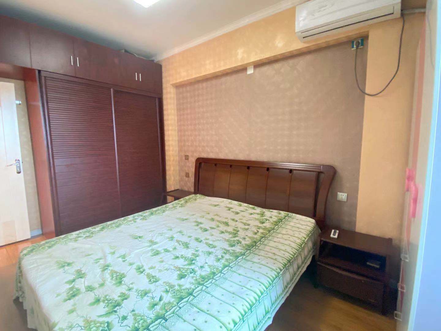 南湖半岛 2室2厅1卫 2700.0元/月 南湖半岛 2室2厅1卫 2700.0元/月室内图