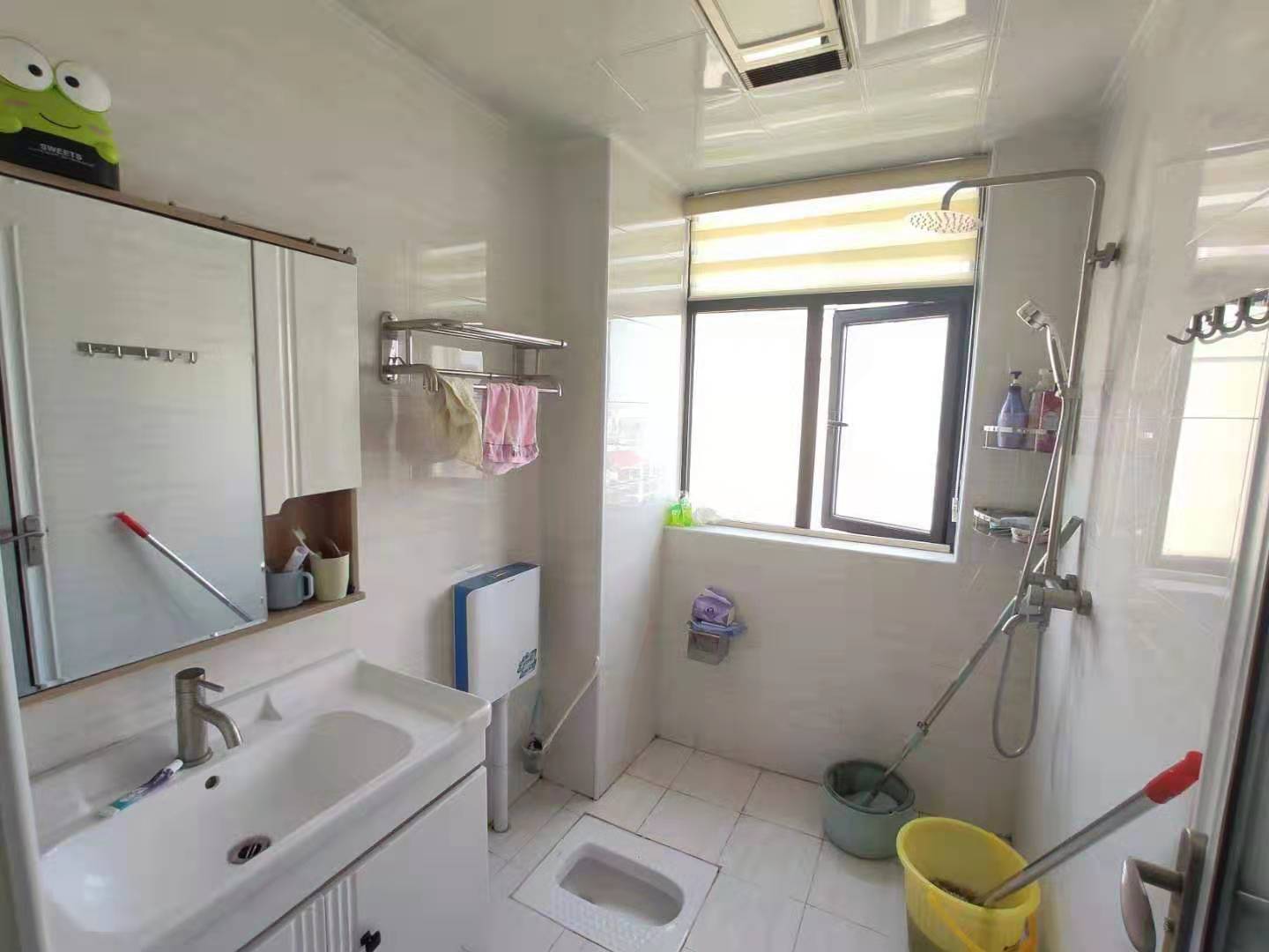 天地人和  3室2厅2卫    93.8万 天地人和  3室2厅2卫    93.8万卫生间