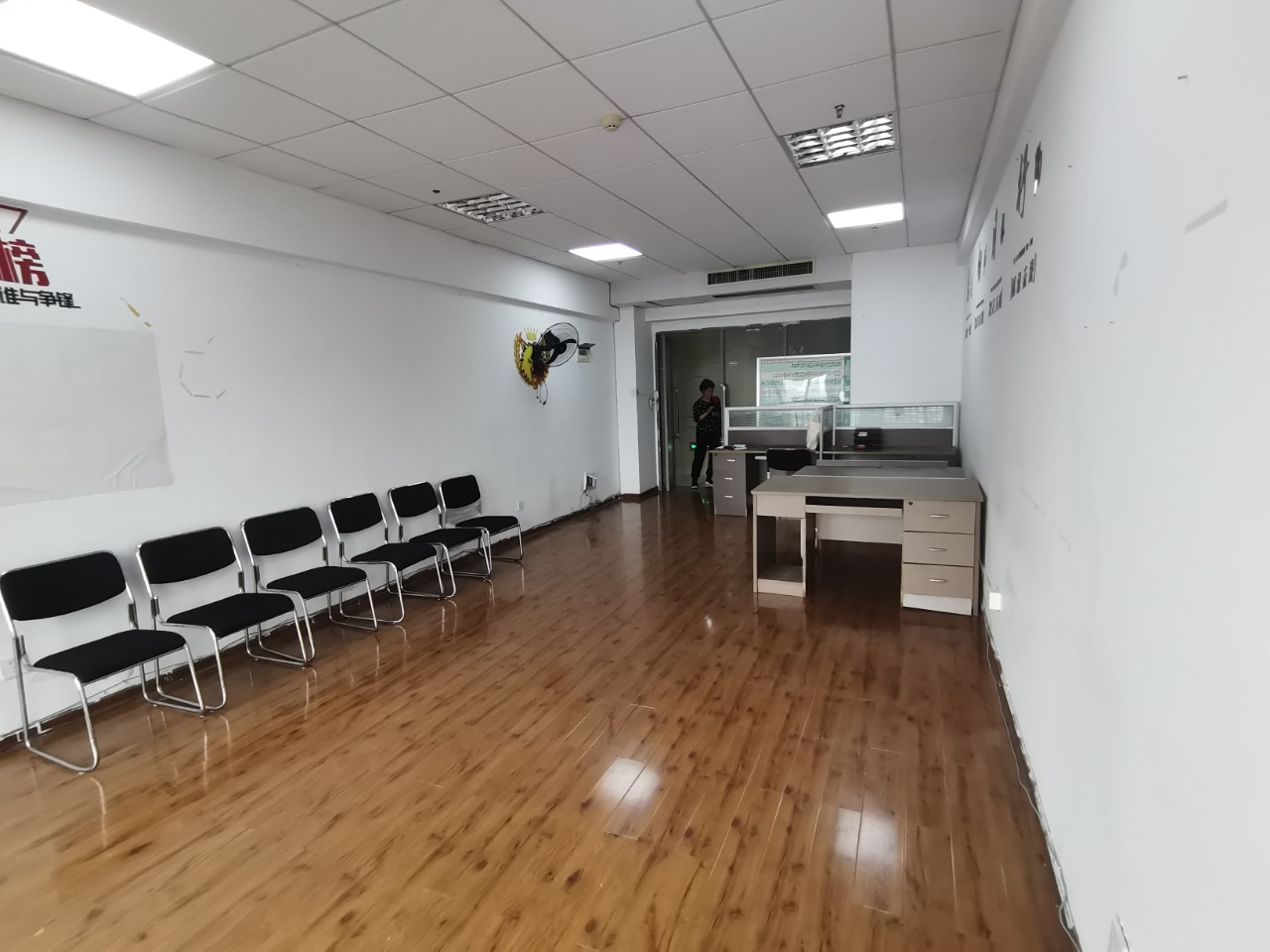 建鸿达华都（华都小户型及大华写字楼）  1室1厅0卫    2600.0元/月室内图1
