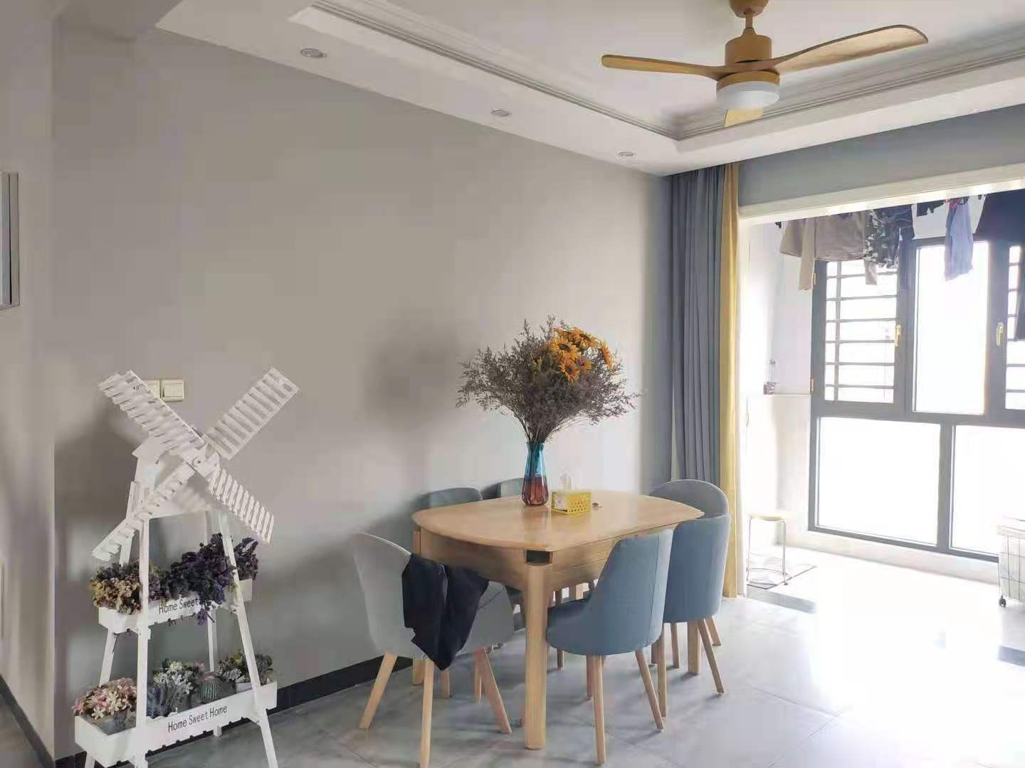 天地人和  3室2厅2卫    93.8万 天地人和  3室2厅2卫    93.8万客厅