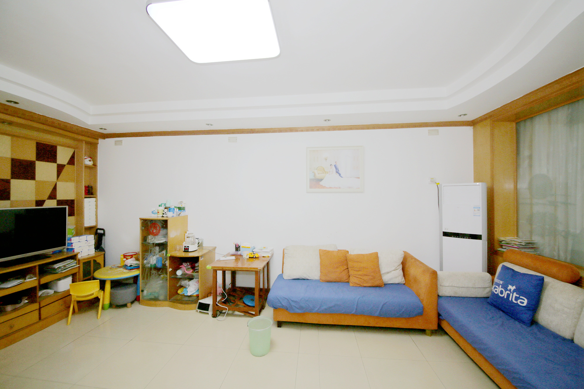安泰新村  3室2厅1卫   55.00万客厅