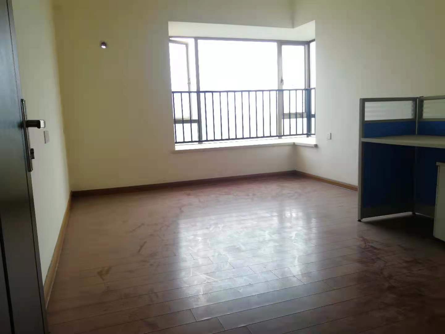 碧桂园 3室2厅2卫 96.8万 碧桂园 3室2厅2卫 96.8万客厅