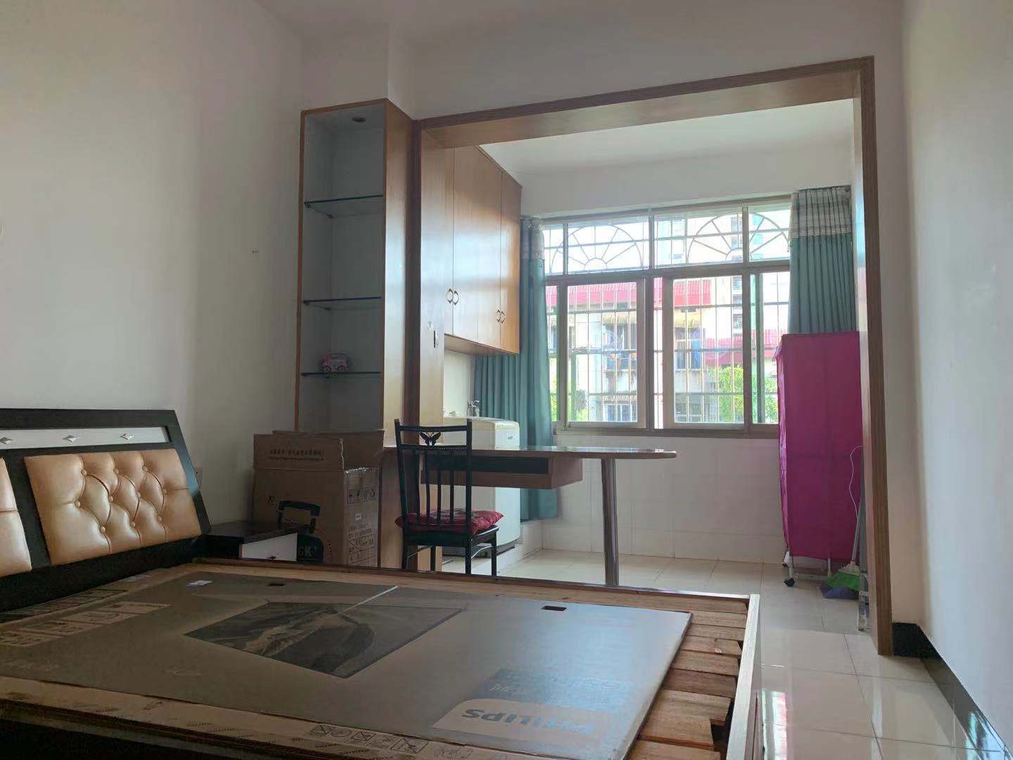 梓山苑小区  2室2厅1卫   1100.00元/月室内图
