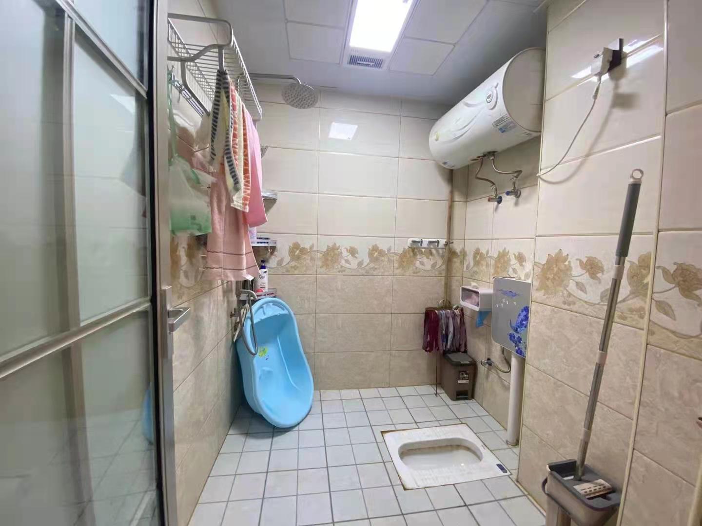 南苑上和二期  0室0厅0卫    75.8万 南苑上和二期  0室0厅0卫    75.8万卫生间