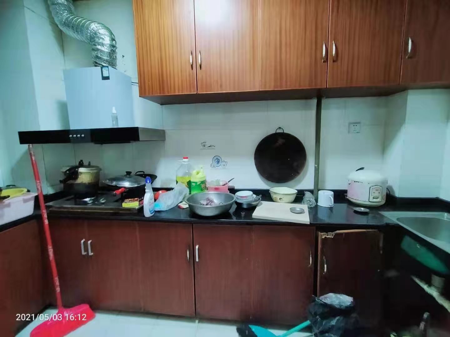 东湖绿洲 3室2厅1卫 1600.0元/月 东湖绿洲 3室2厅1卫 1600.0元/月室内图